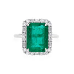 5,11 Ct. Esmeralda zambiana Anillo de cóctel 0.53 qt. Diamante SI/H Oro Blanco 18 Quilates
