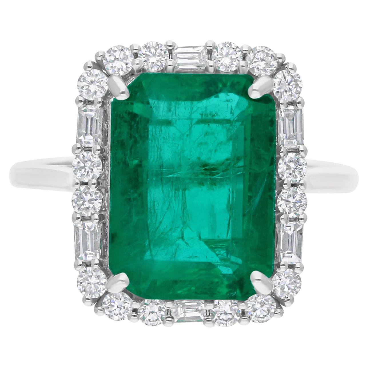 5.11 Ct. Zambian Emerald Cocktail Ring 0.53 Ct. SI/H Diamond 18 Karat White Gold For Sale