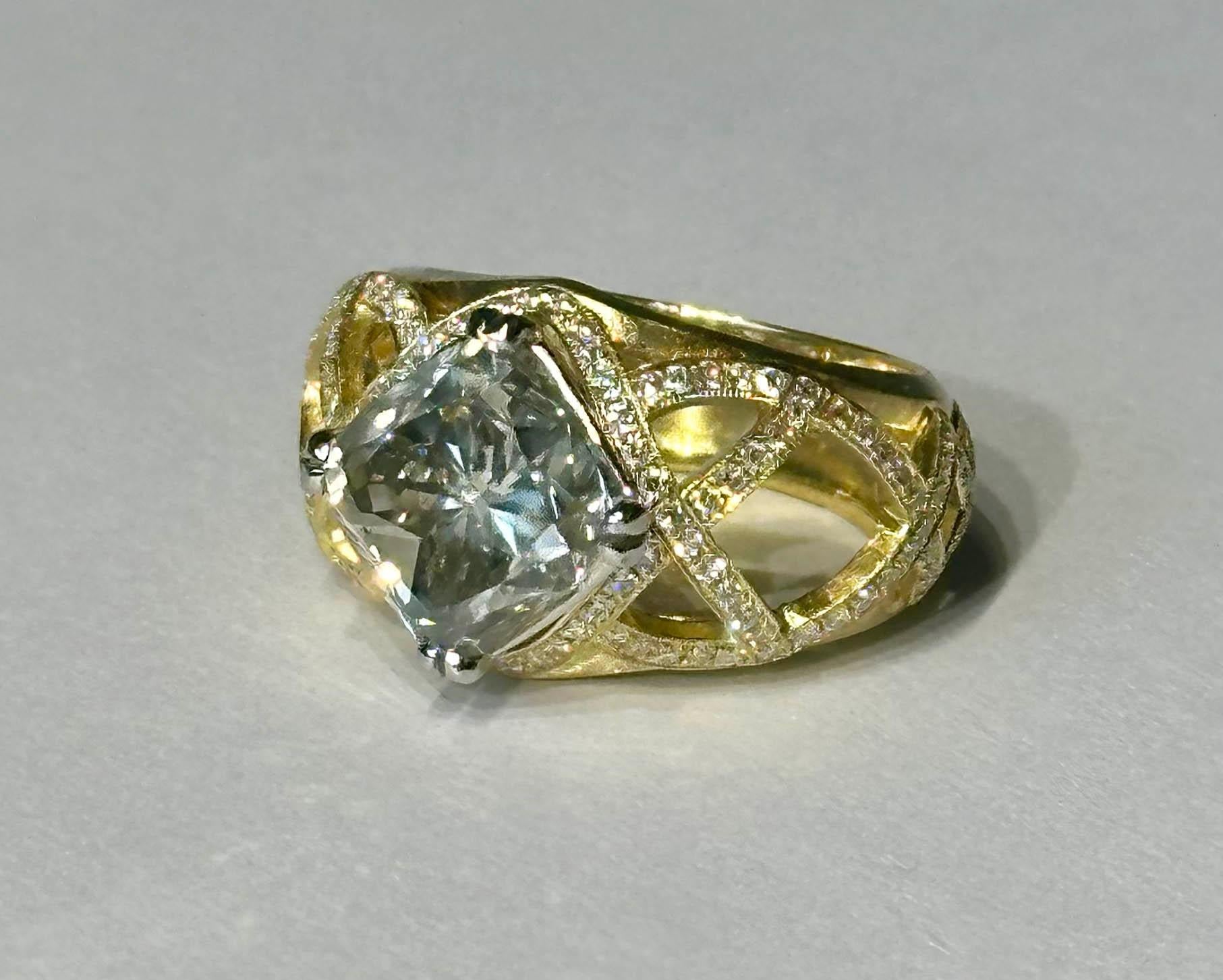 Bague en or jaune mat 18 carats sertie de diamants de 5,12 carats en vente 2