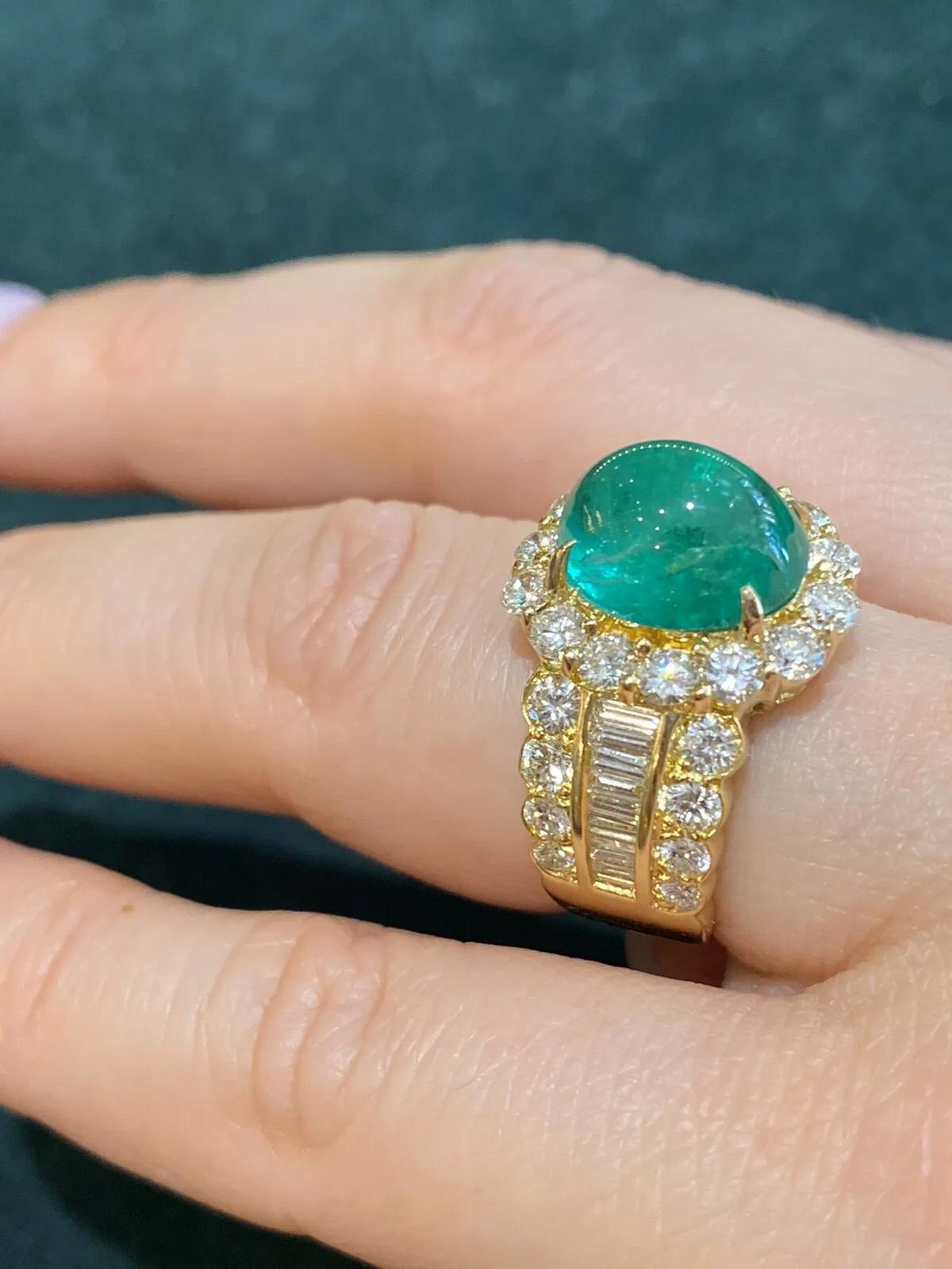 5.12 Carat Emerald Cabochon & Diamond Cocktail Ring in 18k Yellow Gold  For Sale 2
