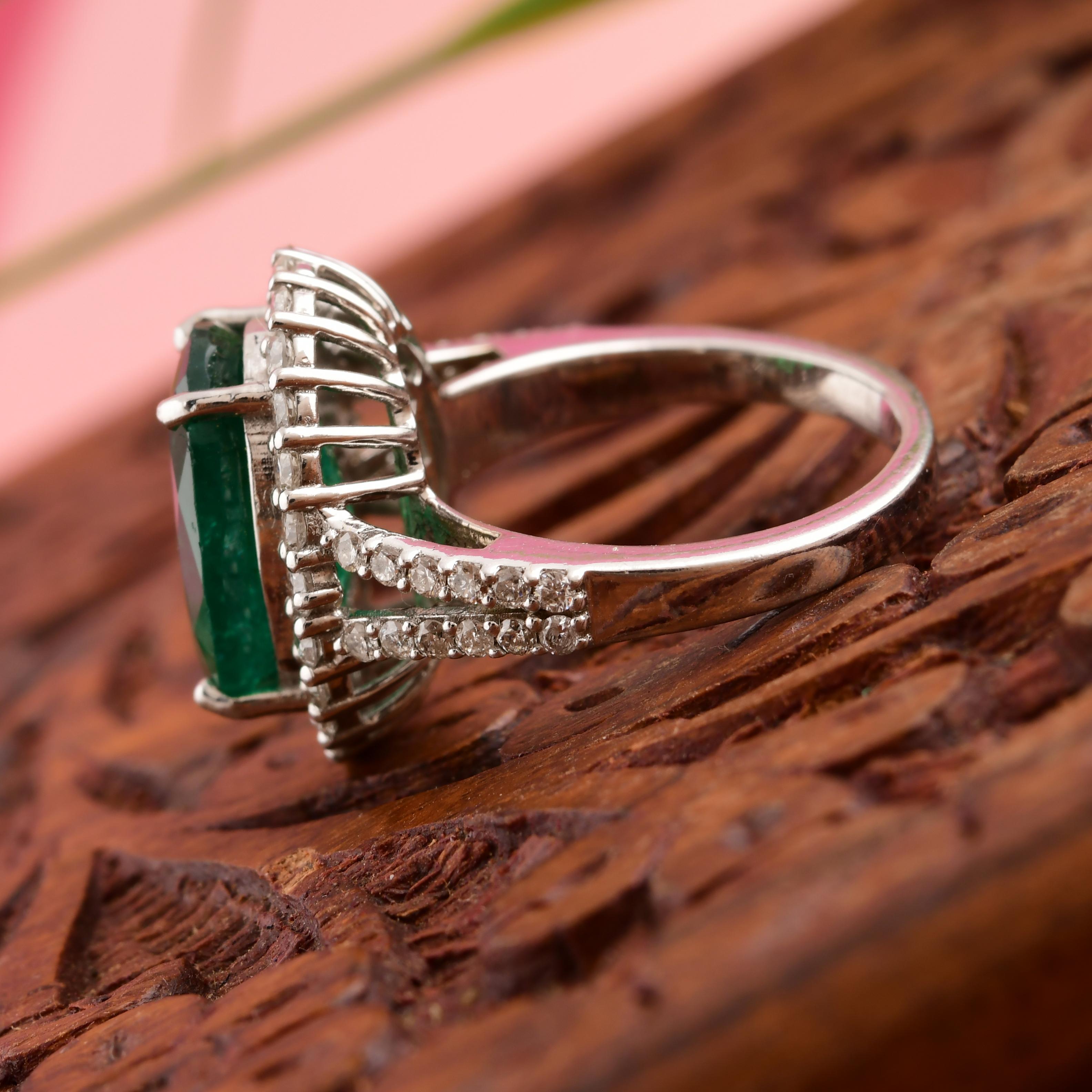 5.12 Carat Oval Zambian Emerald Cocktail Ring 0.9 Ct Diamond 10 Karat White Gold For Sale 5