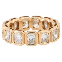 5.12 Carat Radiant Cut Diamond Eternity Ring 18 Karat In Stock