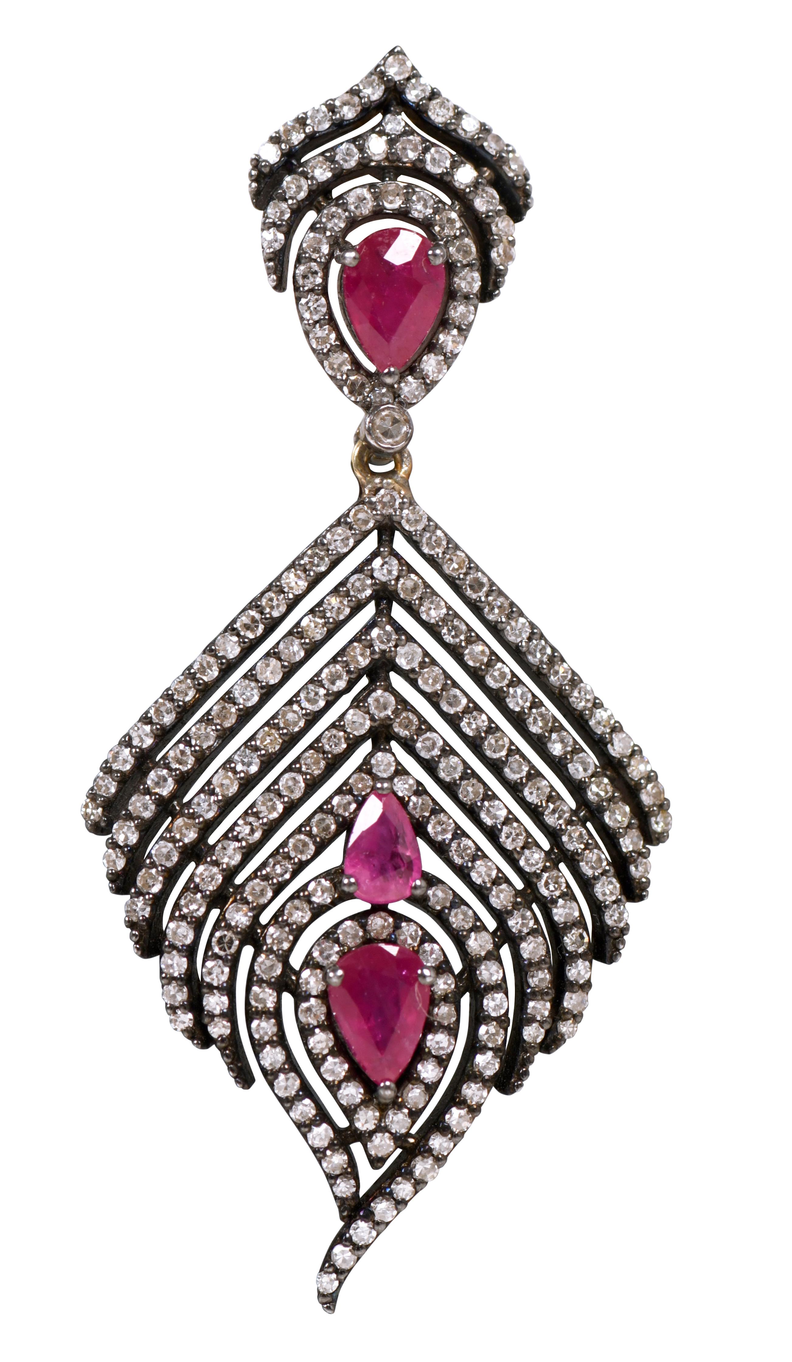 5.12 Carat Ruby and Diamond Drop Earrings in Victorian Style In New Condition For Sale In Jaipur, IN