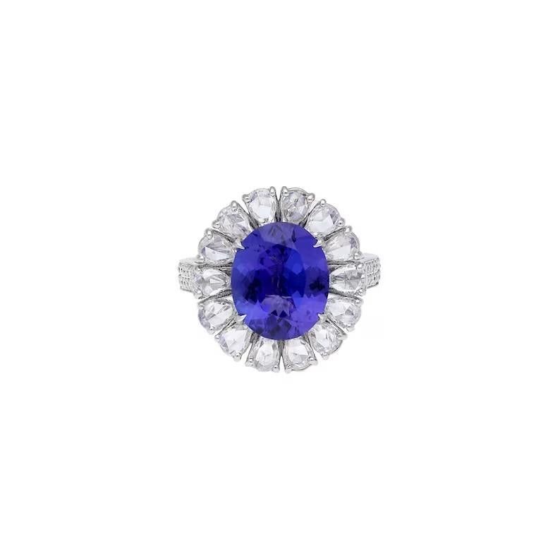 Taglio ovale 5,12 carati di tanzanite ovale 2,13 carati di diamanti Anello in oro bianco 18 carati in vendita