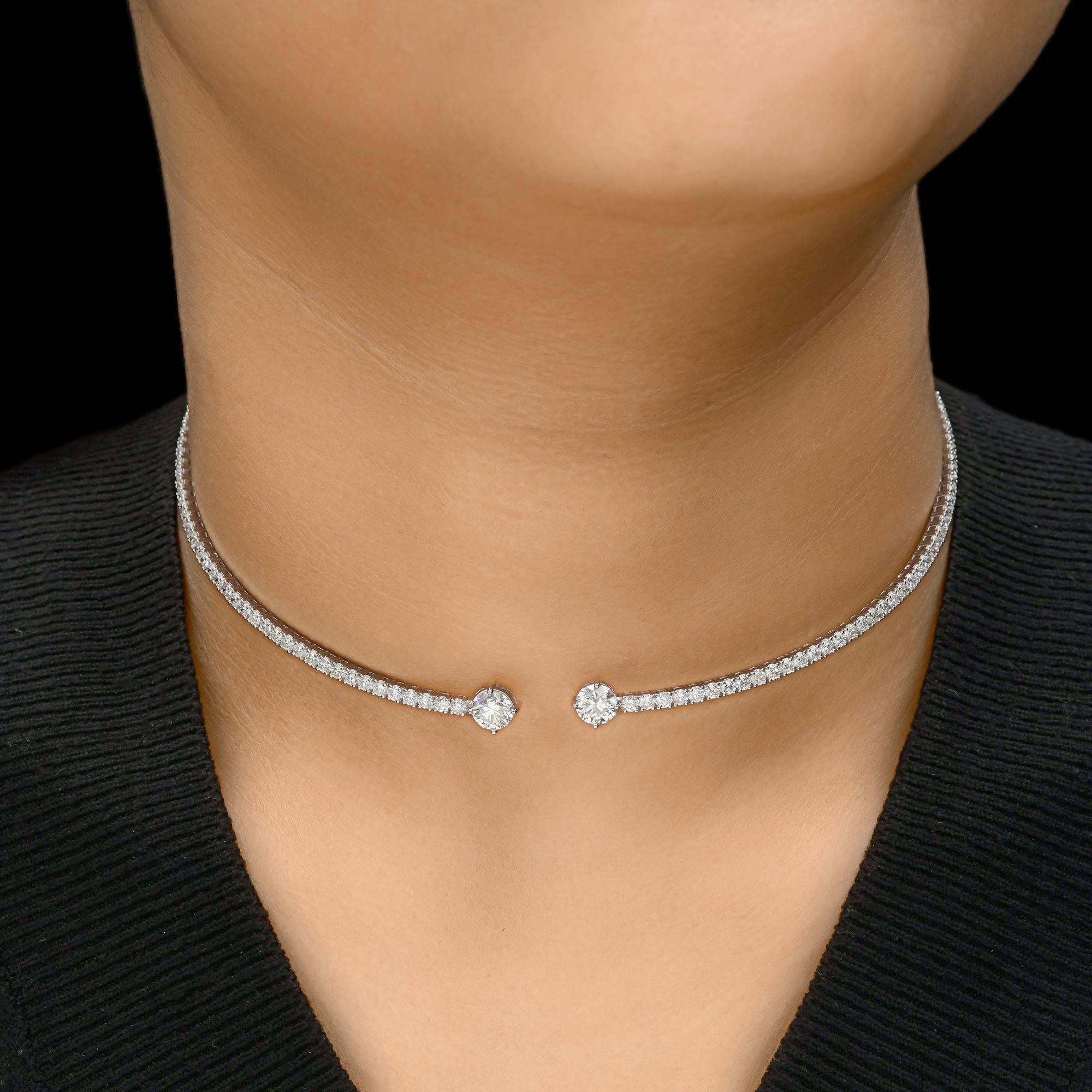 Collana girocollo con diamanti certificati da 5,12 carati, regalo in oro bianco 18 carati Tutte le tariffe pagate
Questo pezzo mozzafiato presenta una fila ininterrotta di diamanti a taglio rotondo con due diamanti incastonati su ciascuna