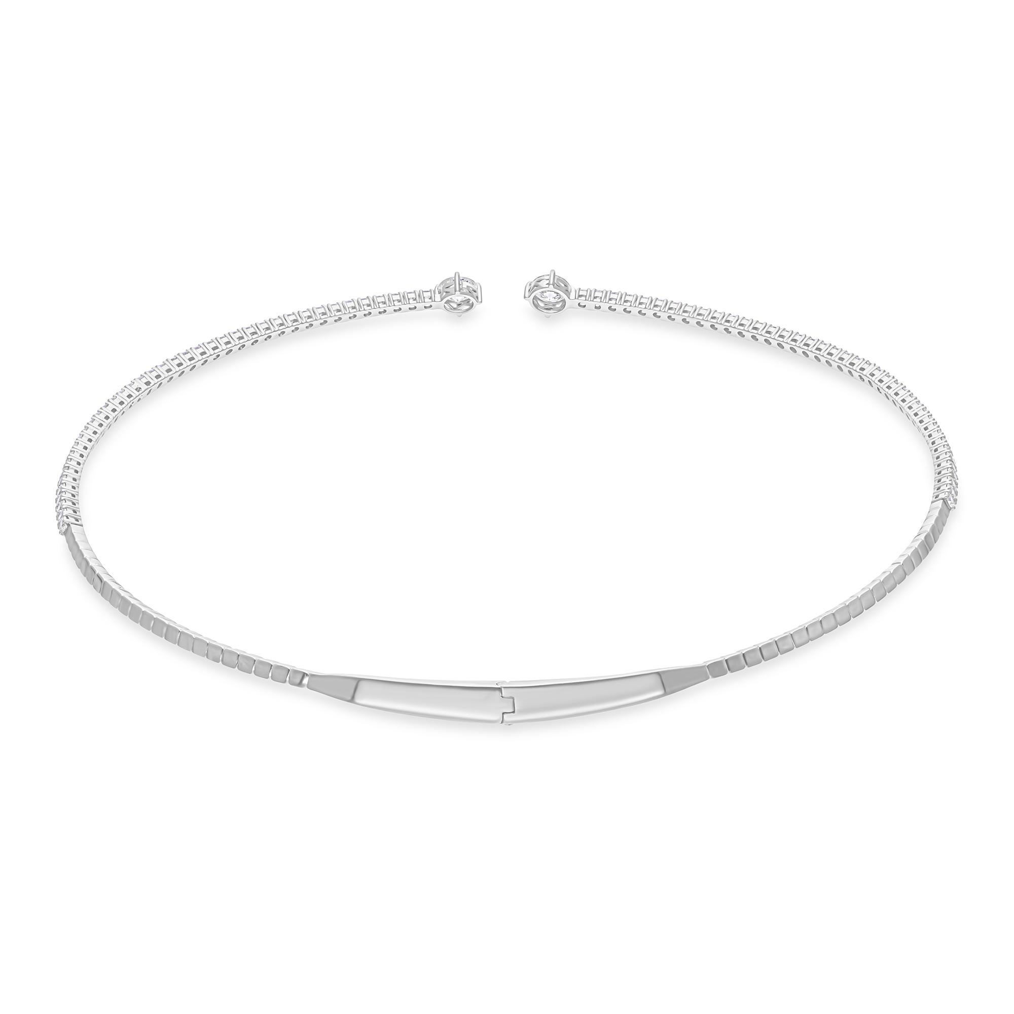 Collana girocollo con diamanti certificati da 5,12 carati, regalo in oro bianco 18 carati Tutte le tariffe pagate In condizioni Nuovo in vendita a Diera, Dubai