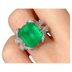 5.12CT Natural Emerald Ring 18K White Gold with 0.88CT Pavé Diamond Setting