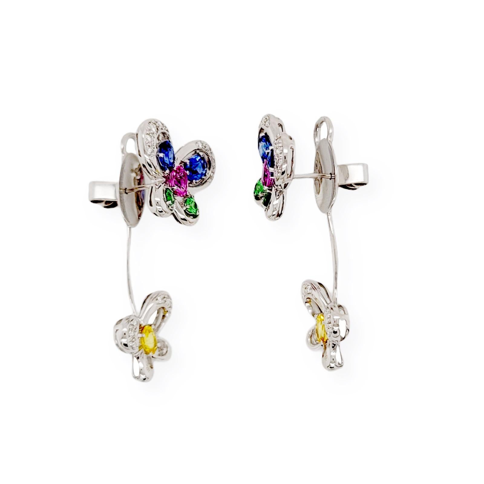 5.13 CT Multicolor Sapphire & 0.20 CT Diamonds in 18K Gold Butterfly Earrings In Excellent Condition For Sale In Los Angeles, CA