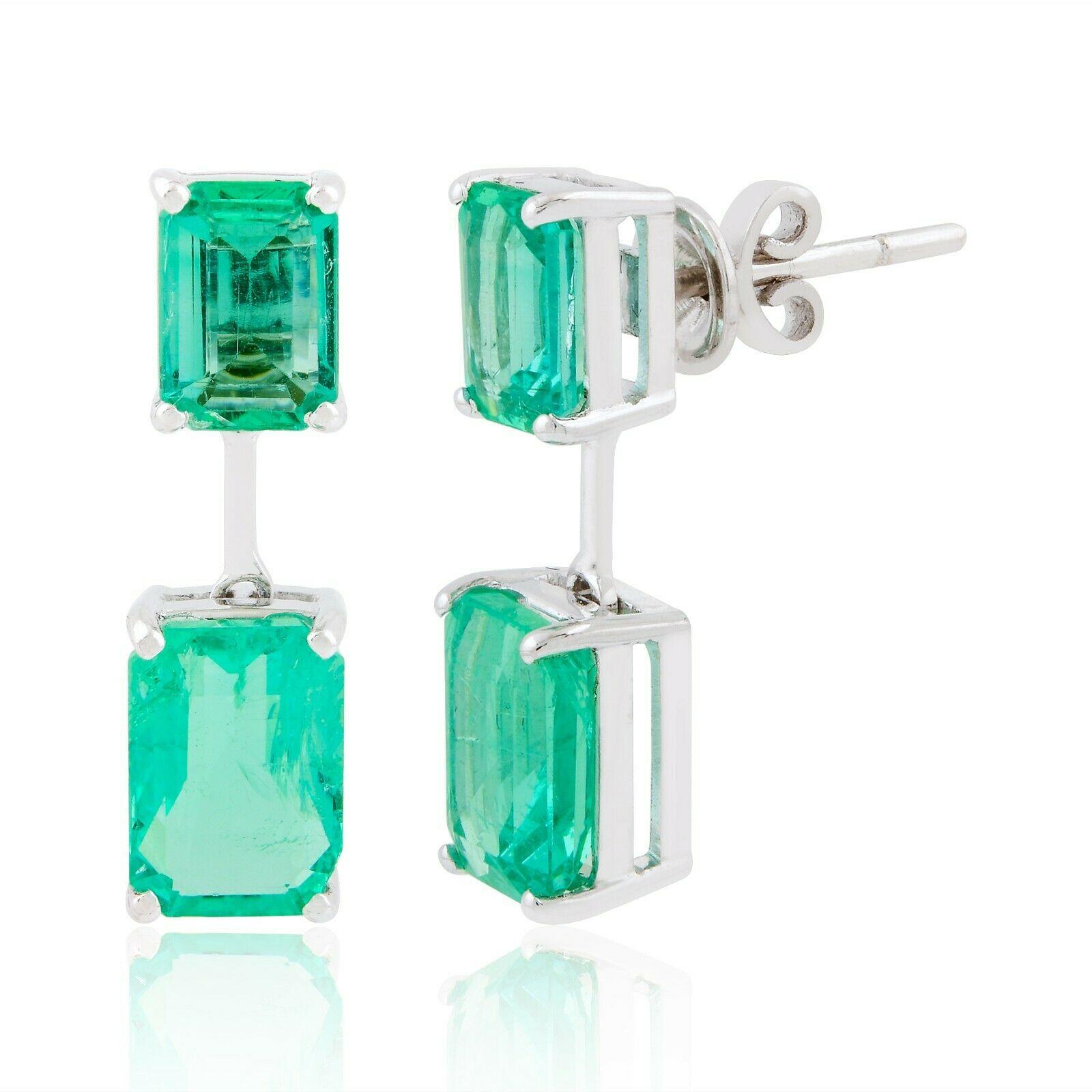 Contemporary 5.14 Carat Emerald 14 Karat Gold Stud Earrings For Sale
