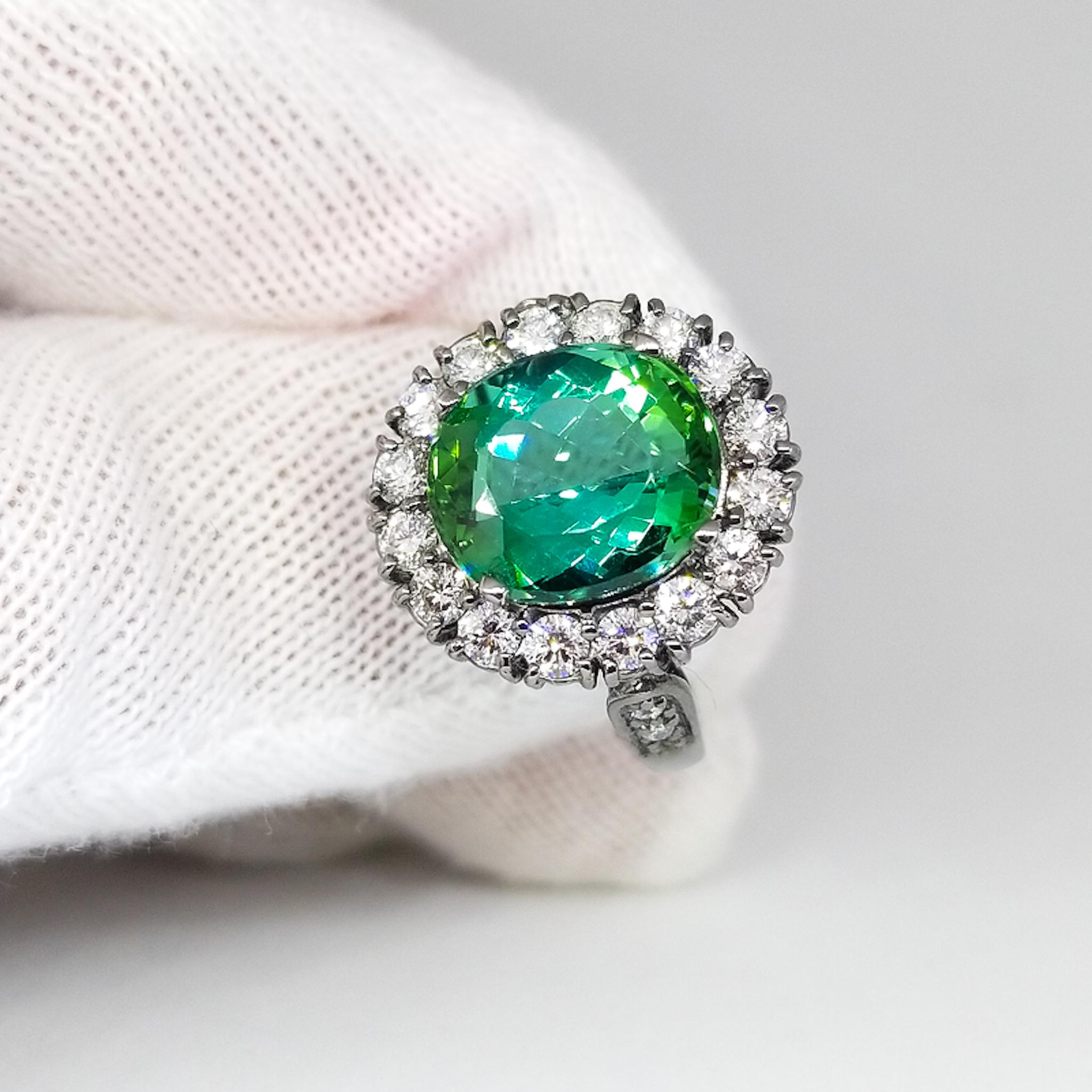 5.14 Carat Natural Mint Green Tourmaline and 1.70 Carat Diamond Ring Black Gold For Sale 3