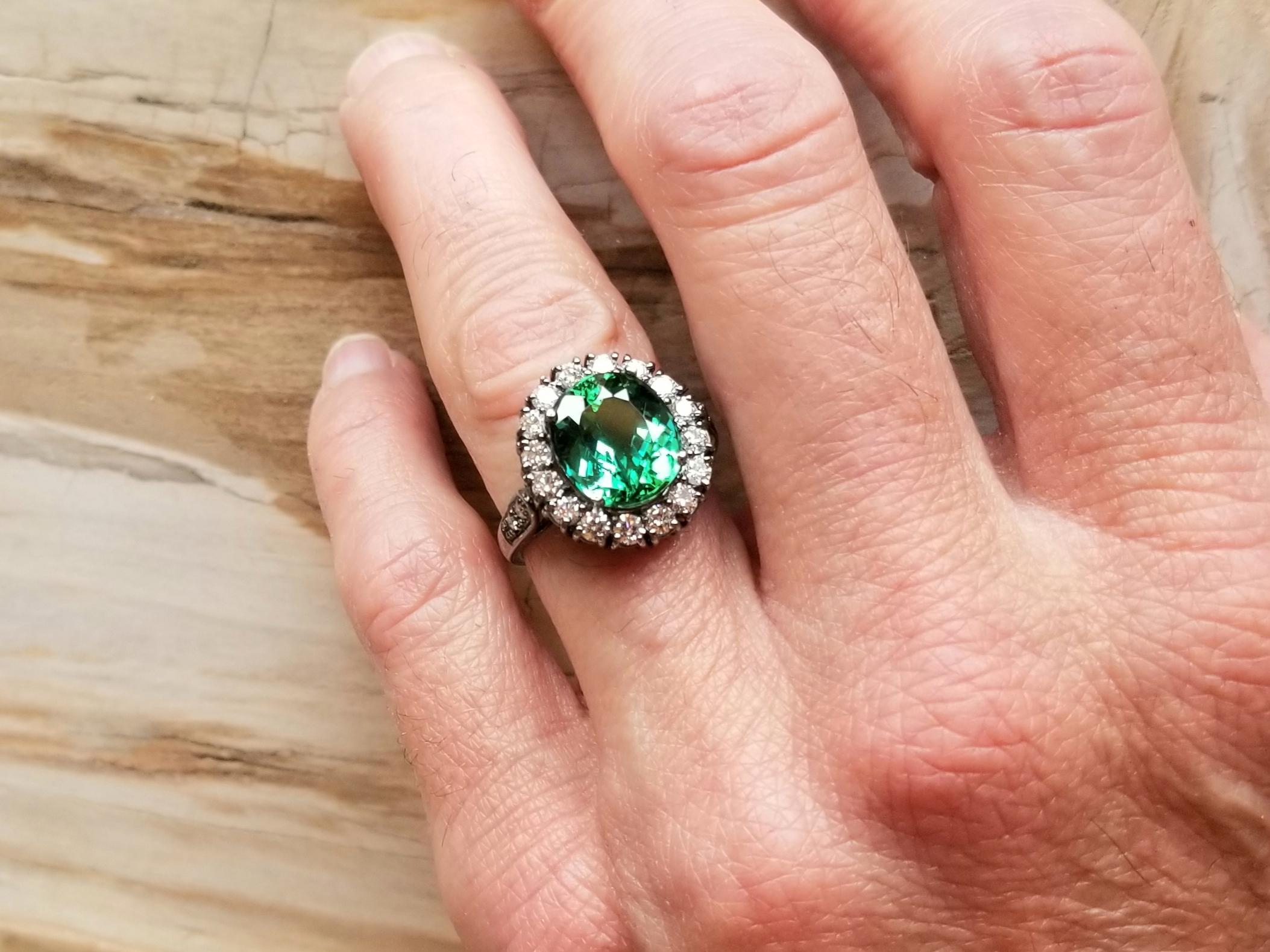 5.14 Carat Natural Mint Green Tourmaline and 1.70 Carat Diamond Ring Black Gold For Sale 8