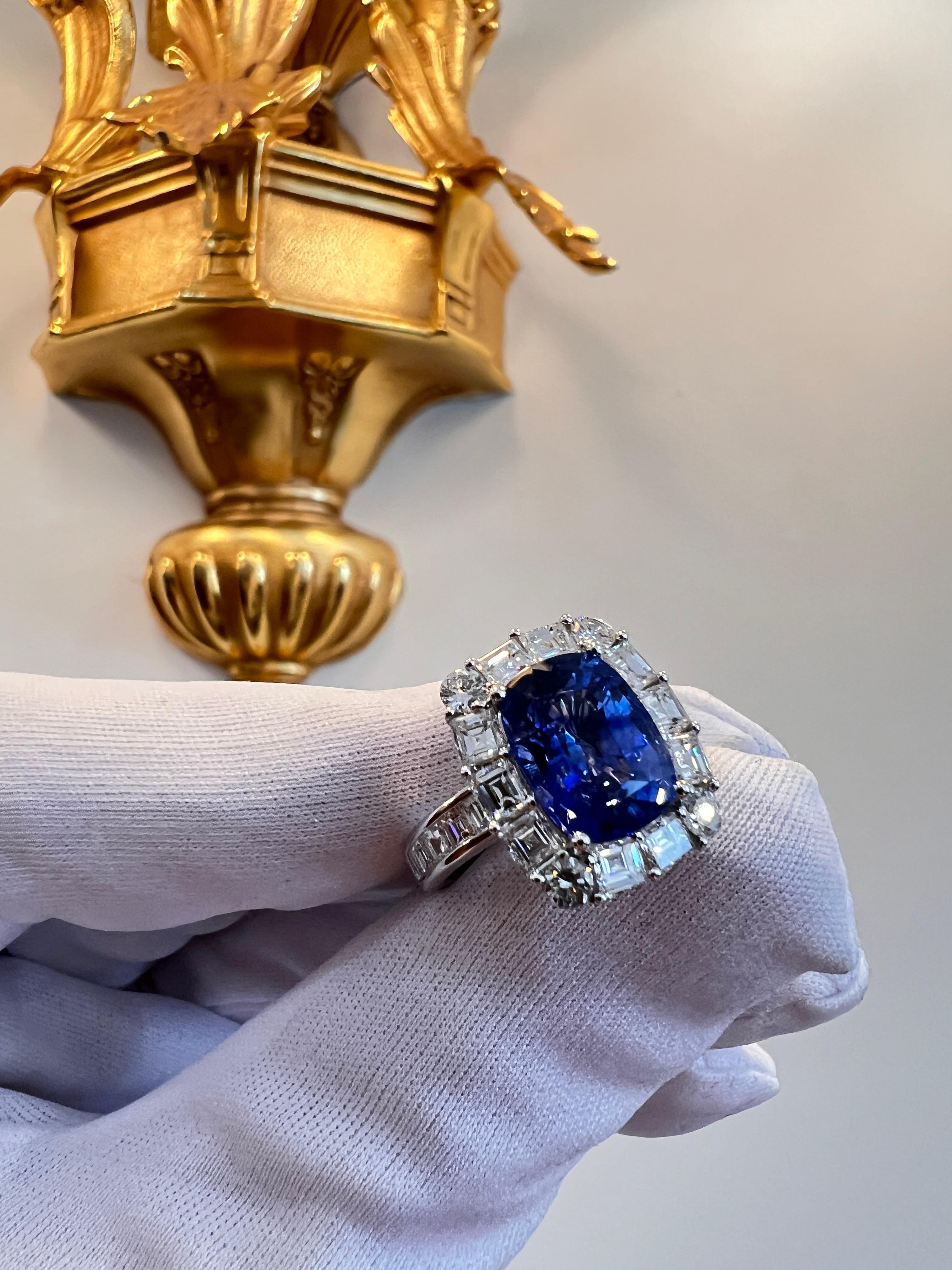 5,14ct Länglicher Ceylon Saphir mit Kissenschliff Asscher Schliff Weißer Diamant Halo Ring im Angebot 14