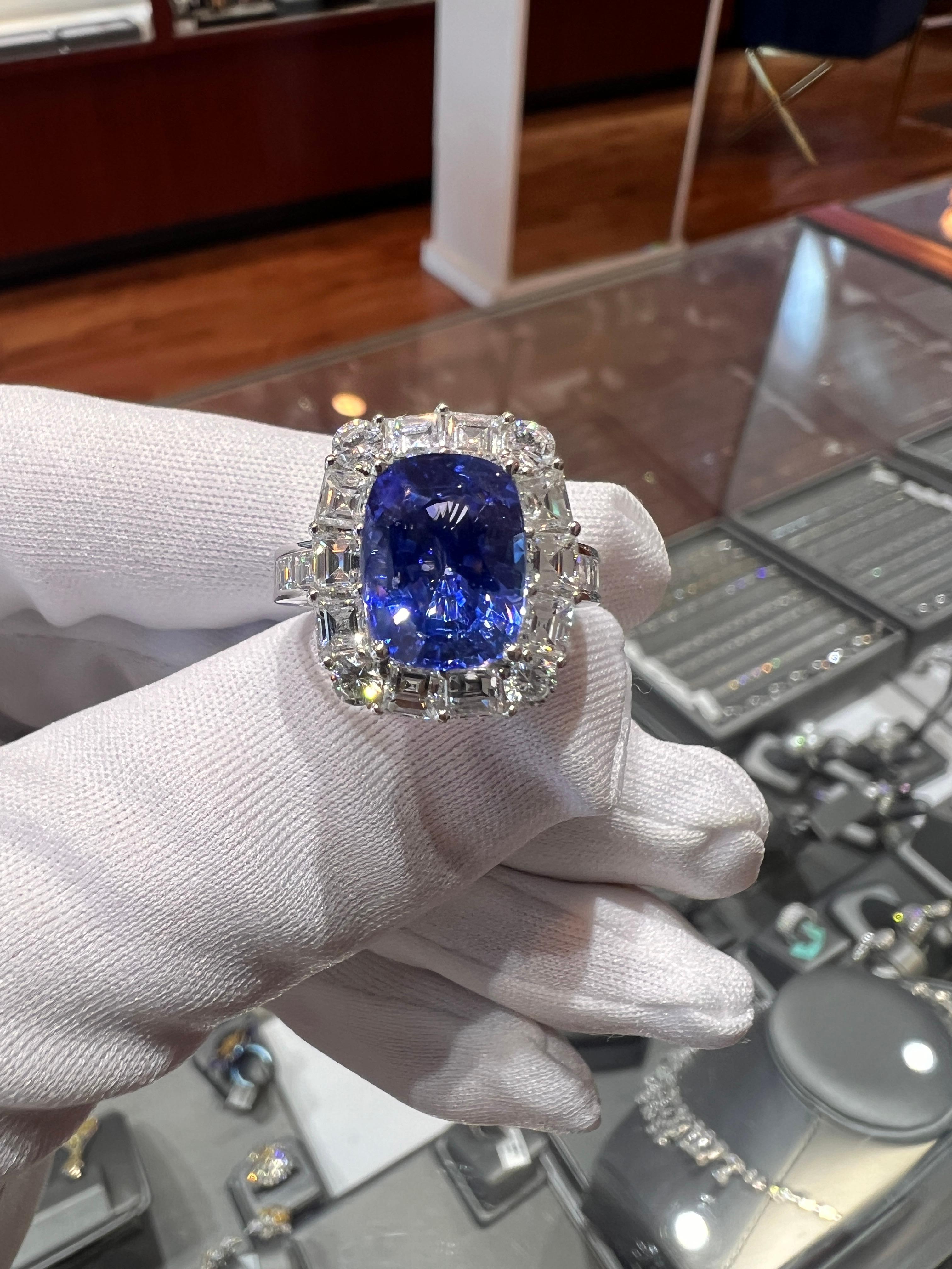 5,14ct Länglicher Ceylon Saphir mit Kissenschliff Asscher Schliff Weißer Diamant Halo Ring im Angebot 1