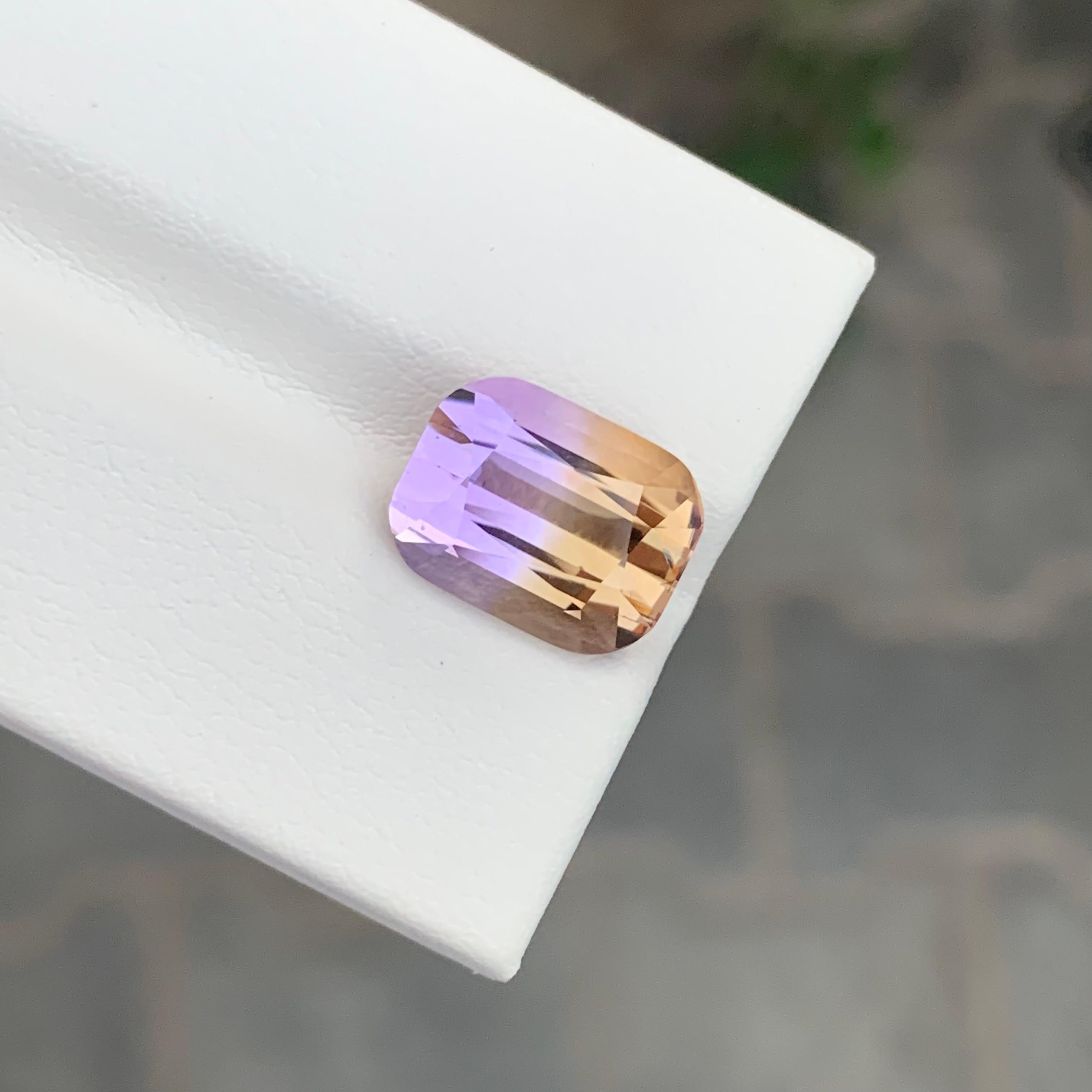 5.15 Carat Natural Faceted Ametrine Cushion Shape Gemstone (Amétrine à facettes en forme de coussin) Unisexe en vente