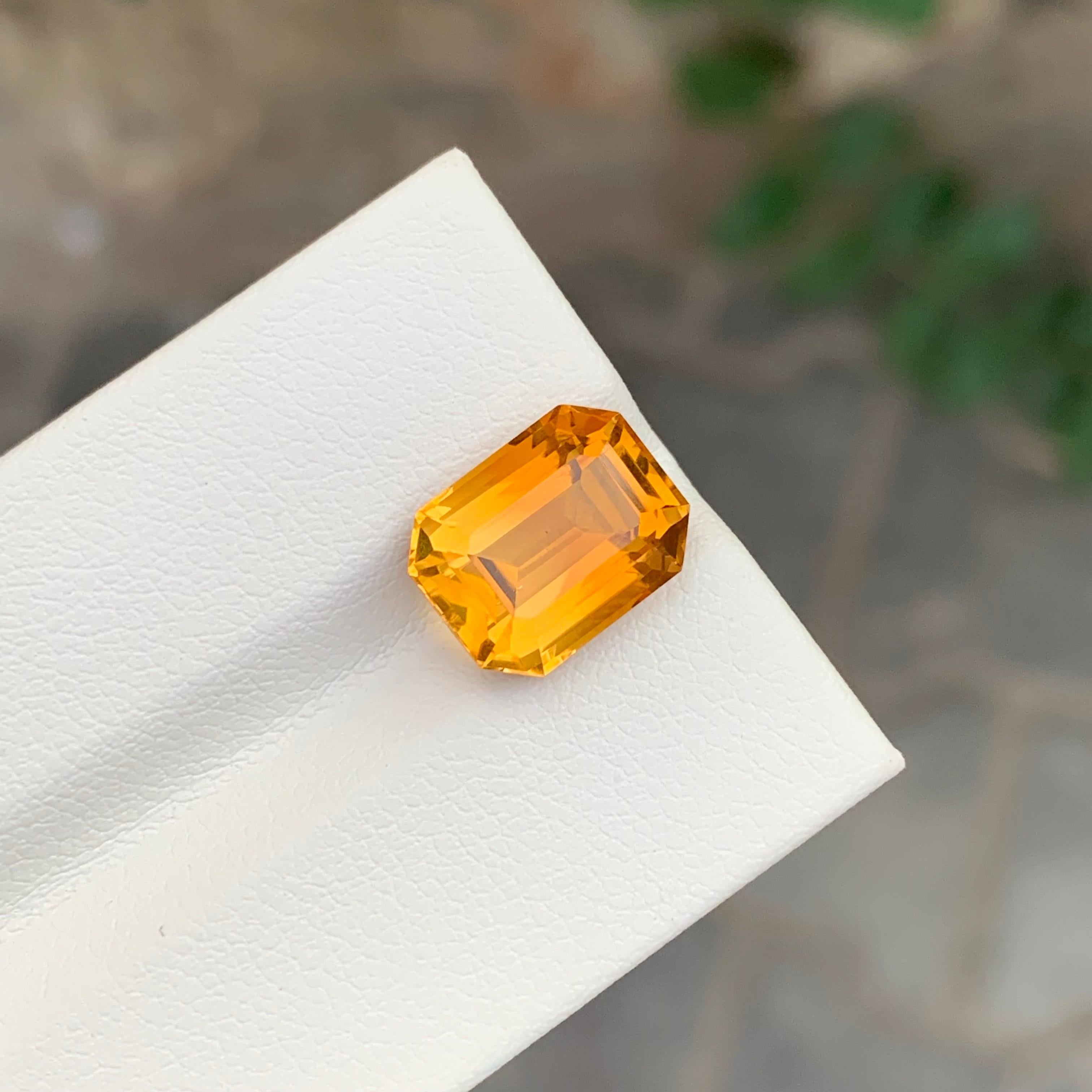 5.15 Carat Natural Faceted Citrine Emerald Shape Gemstone (Citrine à facettes en forme d'émeraude) Neuf - En vente à Peshawar, PK