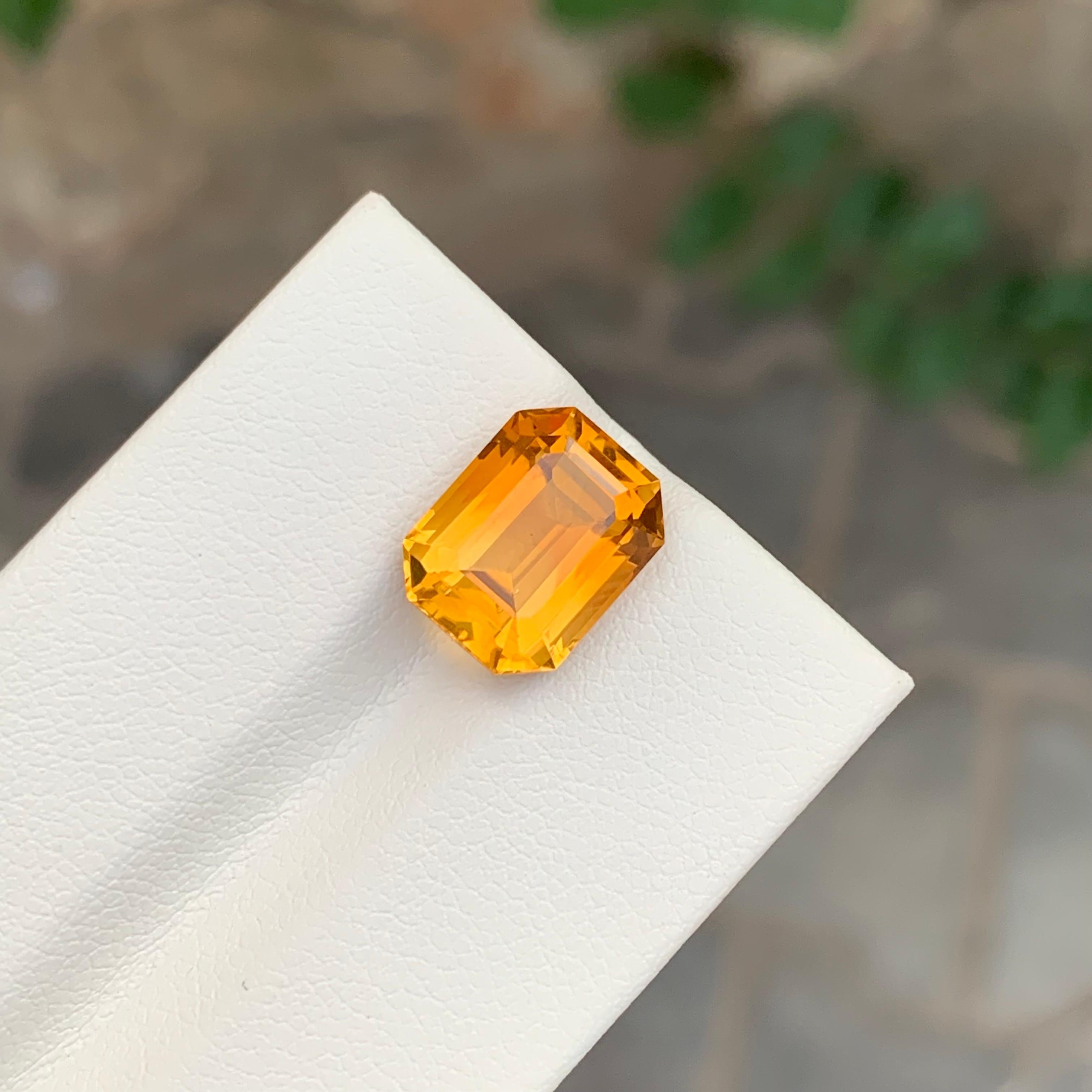 5.15 Carat Natural Faceted Citrine Emerald Shape Gemstone (Citrine à facettes en forme d'émeraude) en vente 1