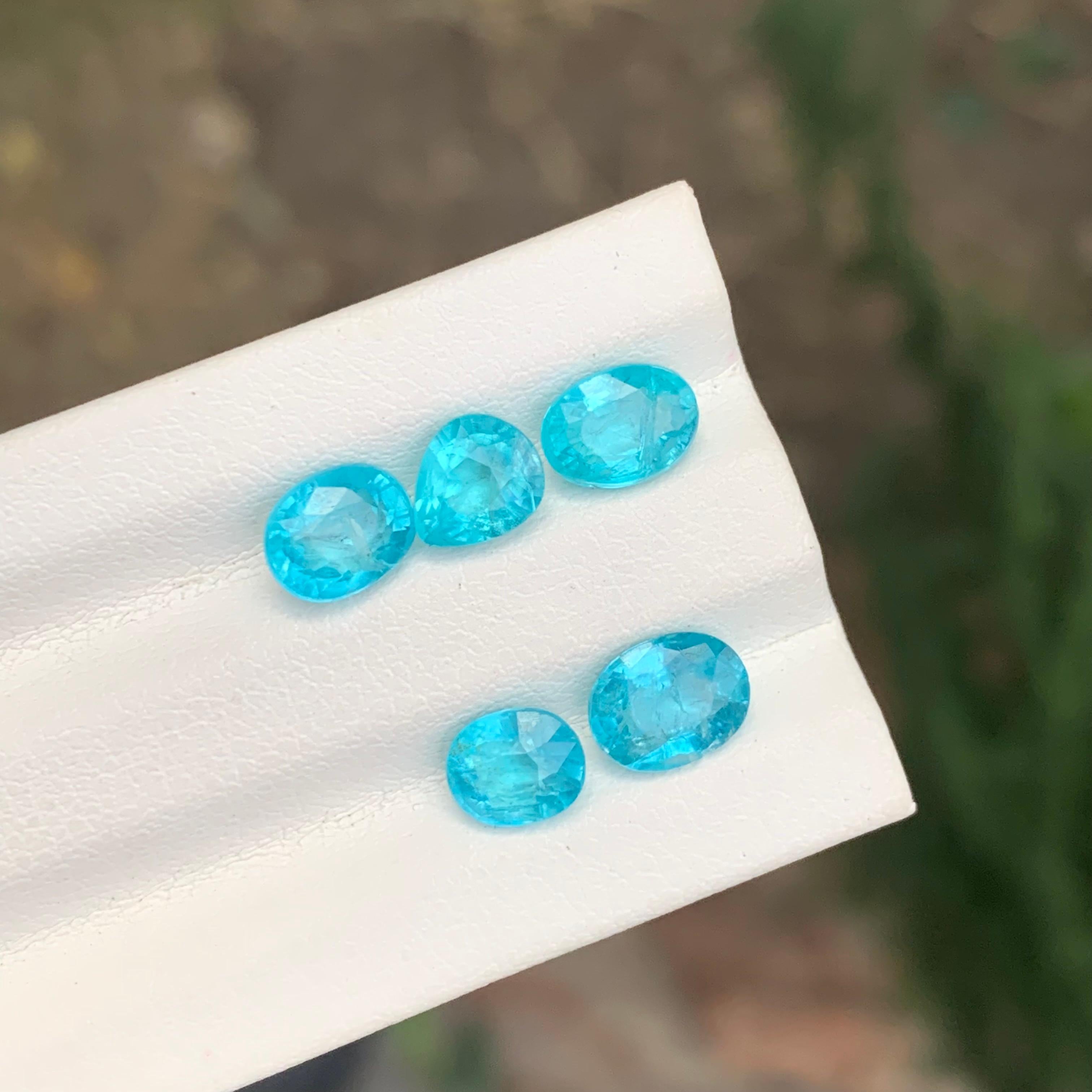 Taglio misto Lotto di apatite naturale sfusa da 5.15 carati per la creazione di gioielli in vendita