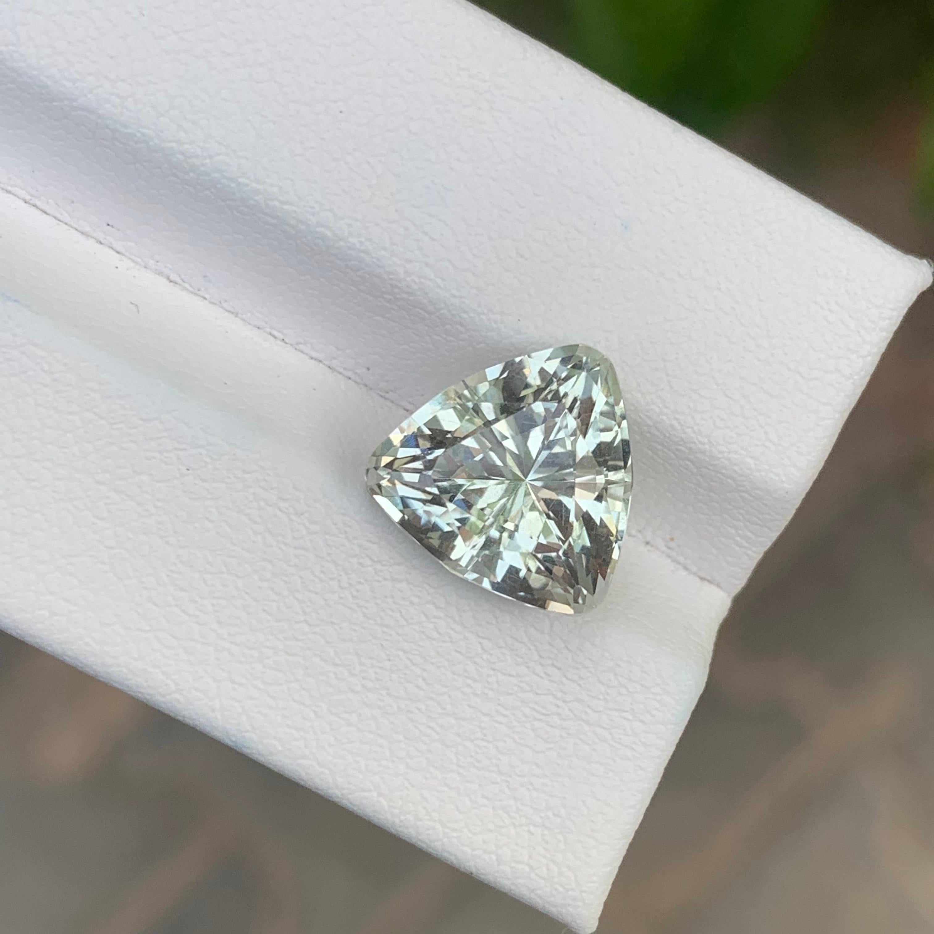 5.15 Carat Natural Loose Green Amethyst / Prasiolite Trillion Shape Gemstone (Améthyste verte en vrac / Prasiolite en forme de trillion) Neuf - En vente à Peshawar, PK
