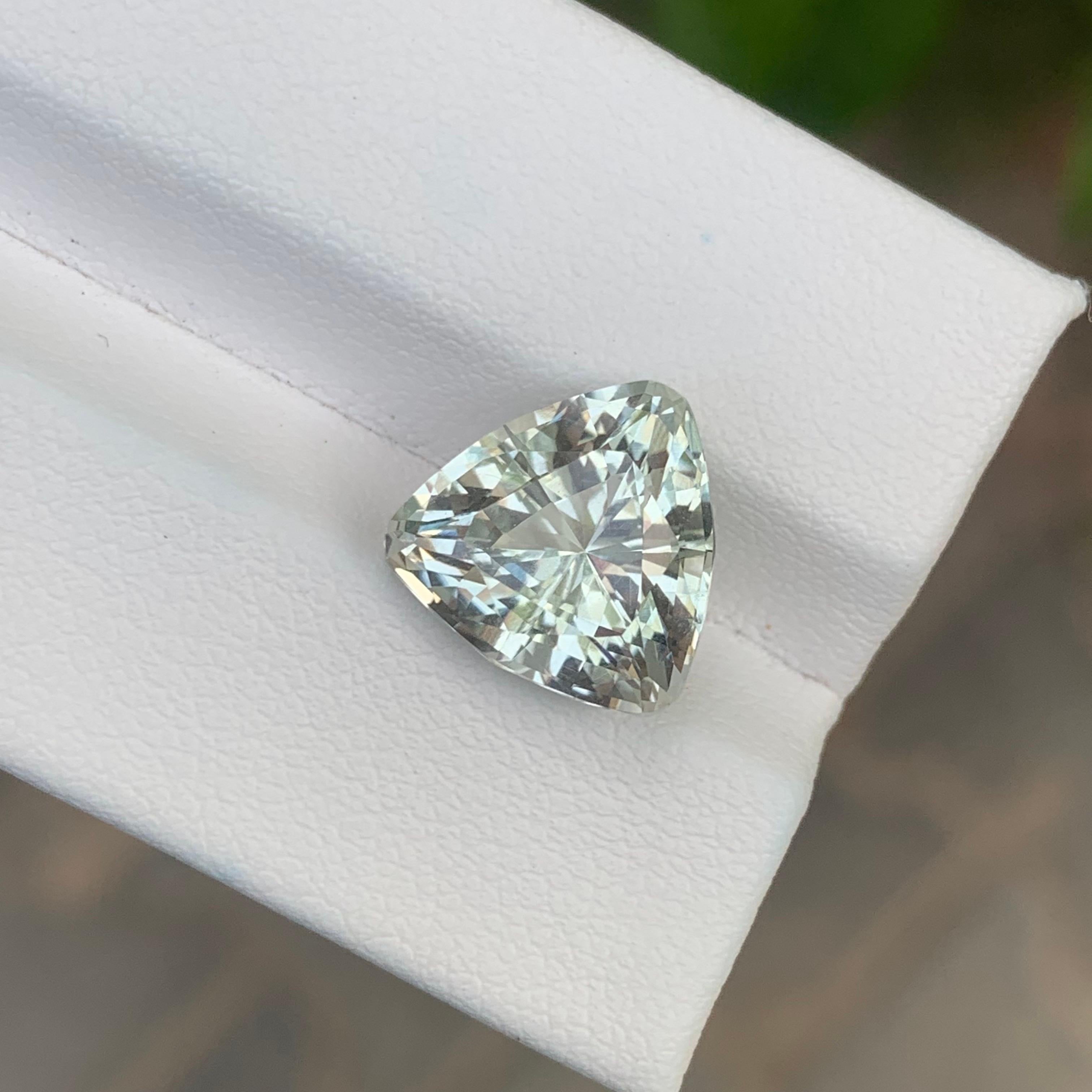 5.15 Carat Natural Loose Green Amethyst / Prasiolite Trillion Shape Gemstone (Améthyste verte en vrac / Prasiolite en forme de trillion) en vente 2