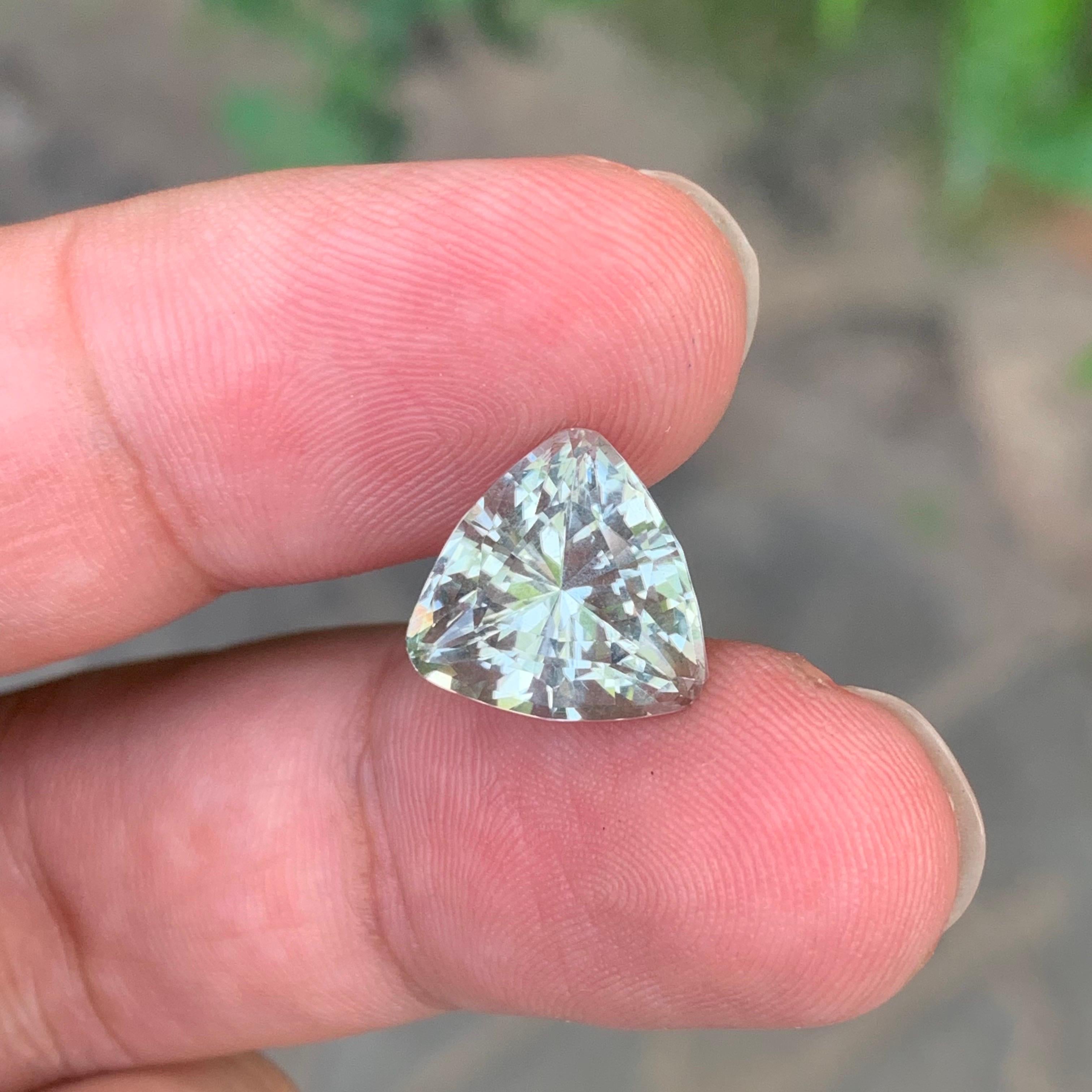 5.15 Carat Natural Loose Green Amethyst / Prasiolite Trillion Shape Gemstone (Améthyste verte en vrac / Prasiolite en forme de trillion) en vente 3