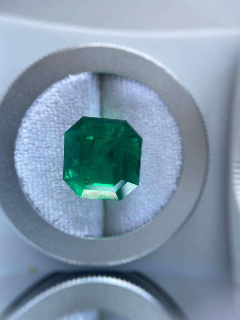 Ottagono 5.15 Carats Colombian Emerald GRS Certified in vendita