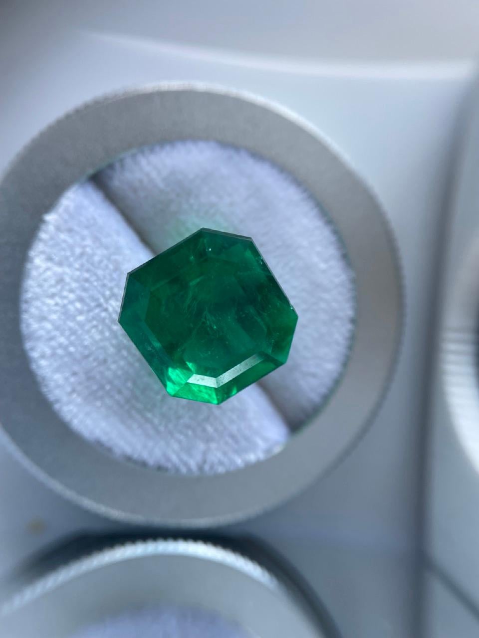 5.15 Carats Colombian Emerald GRS Certified In condizioni ottime in vendita a Hong Kong, HK