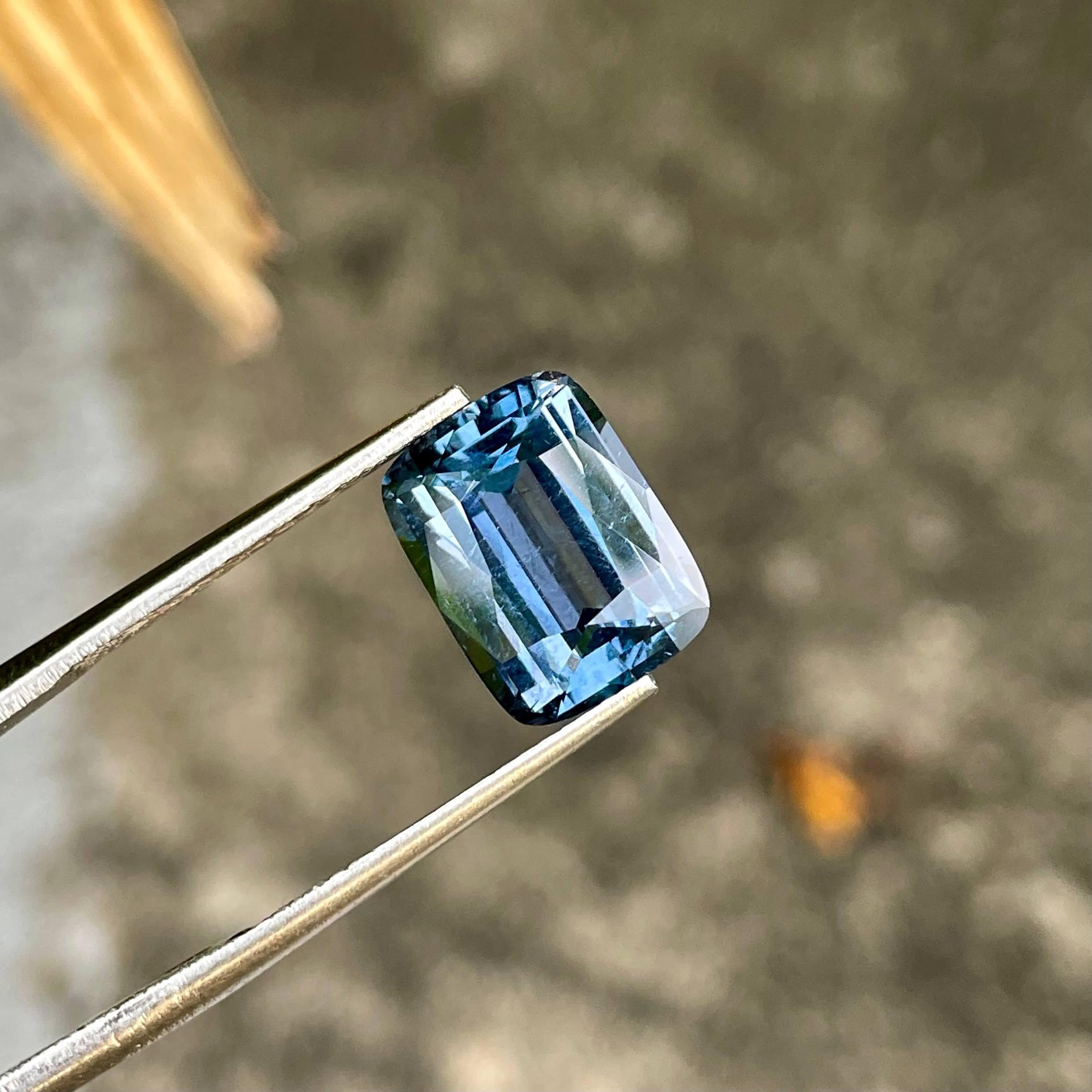 5,15 quilates Piedra espinela azul grisácea talla cojín Piedra preciosa natural de Tanzania Moderno en venta