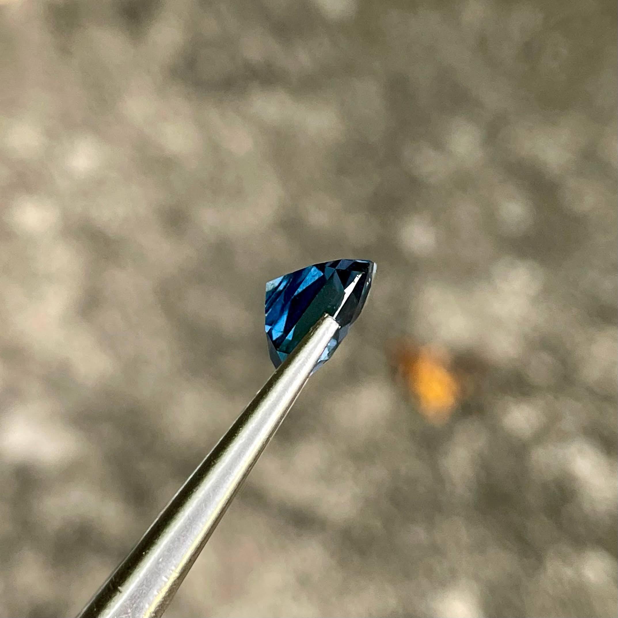 5,15 quilates Piedra espinela azul grisácea talla cojín Piedra preciosa natural de Tanzania en Nuevo estado para la venta en Bangkok, TH