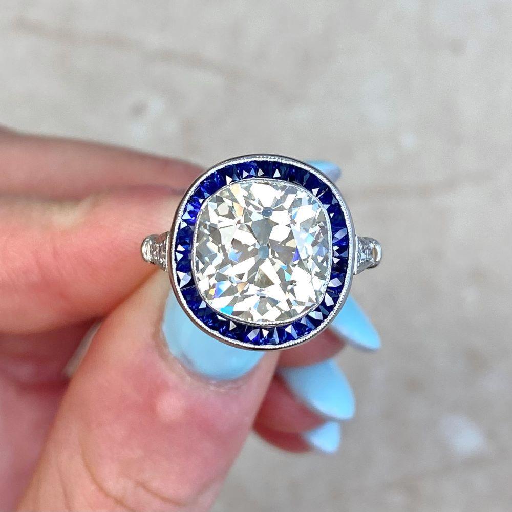 Bague de fiançailles en platine avec diamant taille coussin de 5,15 carats, halo de saphirs  en vente 4