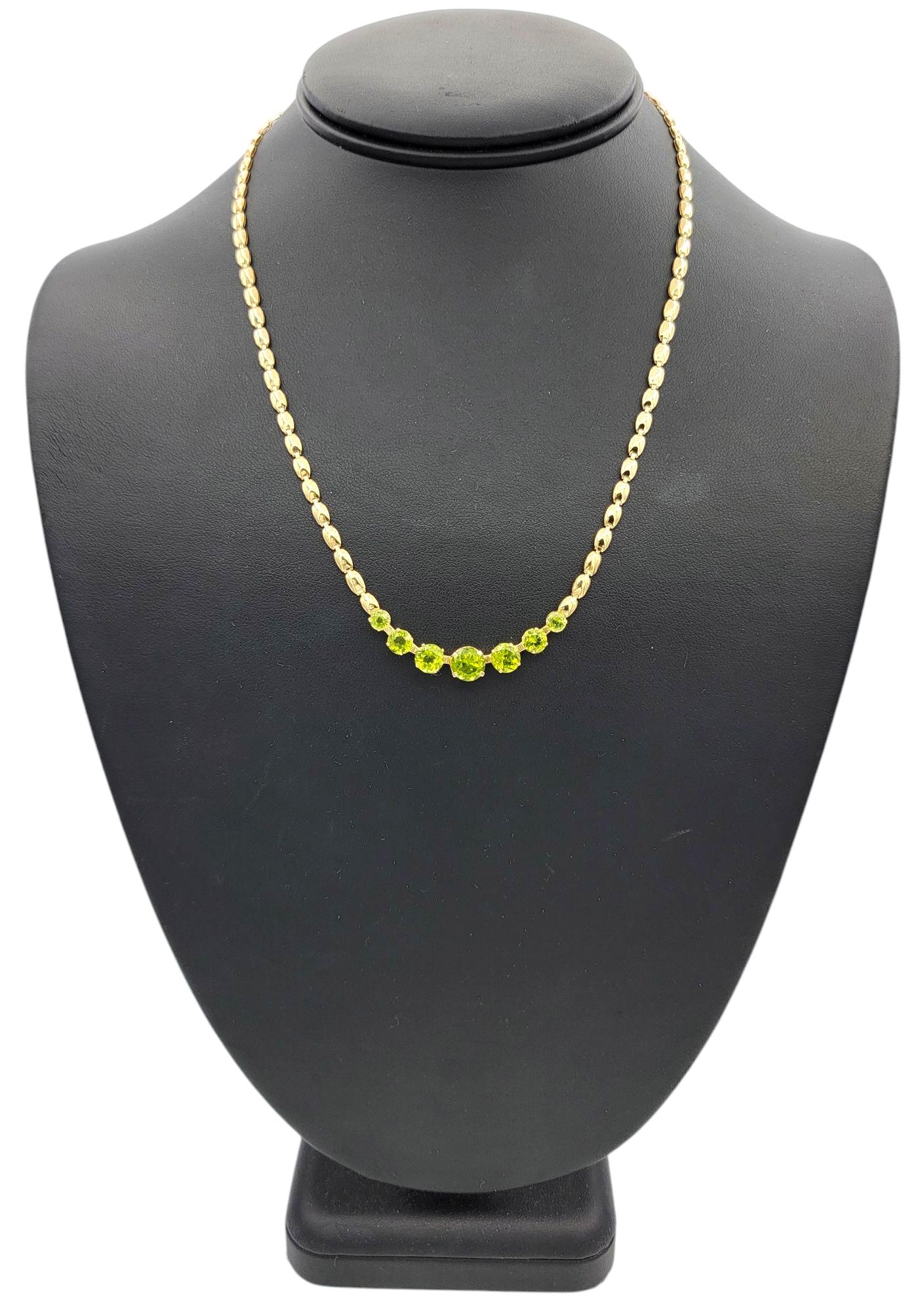Collier à maillons d'accentuation en or jaune 14 carats avec péridot taille ronde de 5,16 carats au total en vente 3