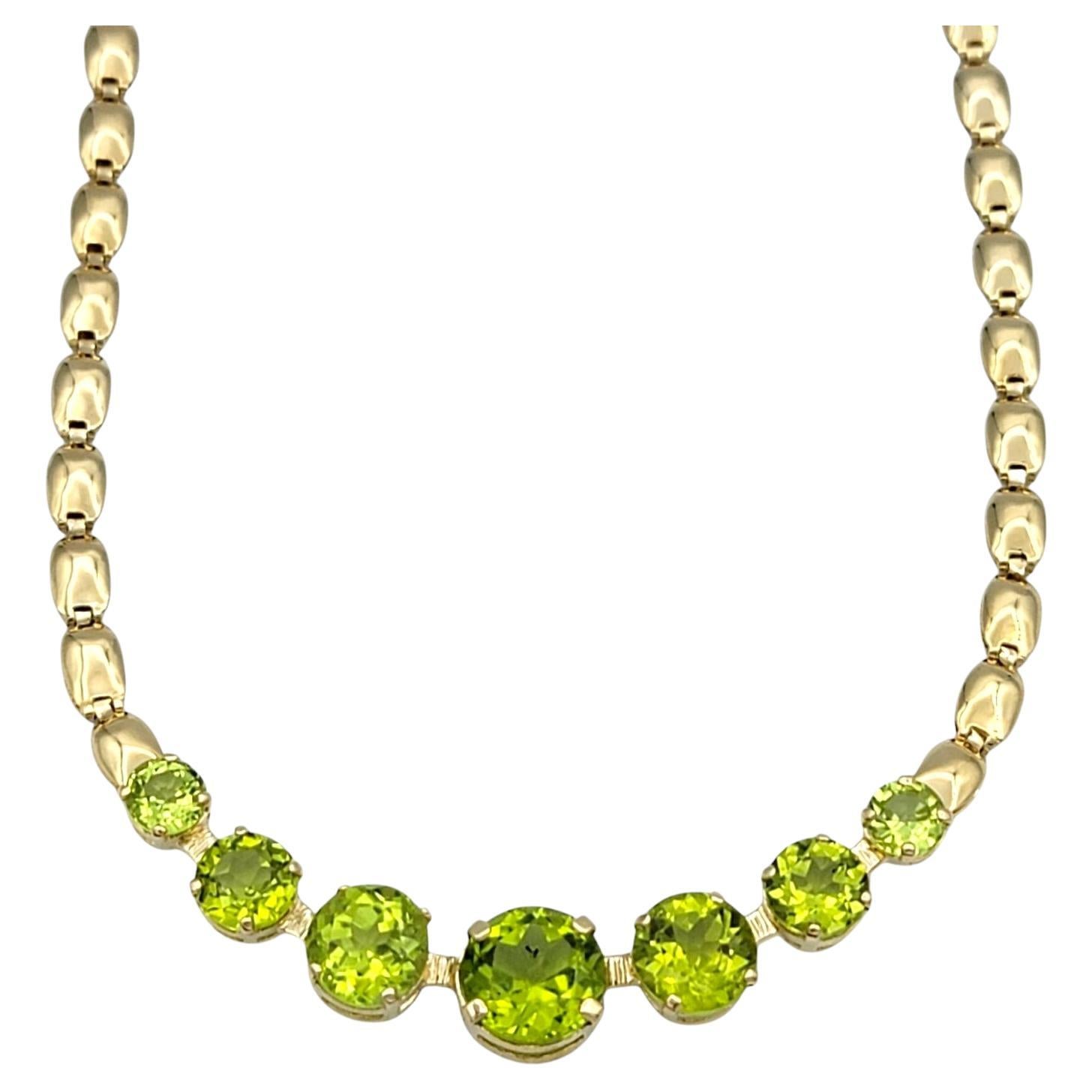 Collier à maillons d'accentuation en or jaune 14 carats avec péridot taille ronde de 5,16 carats au total en vente