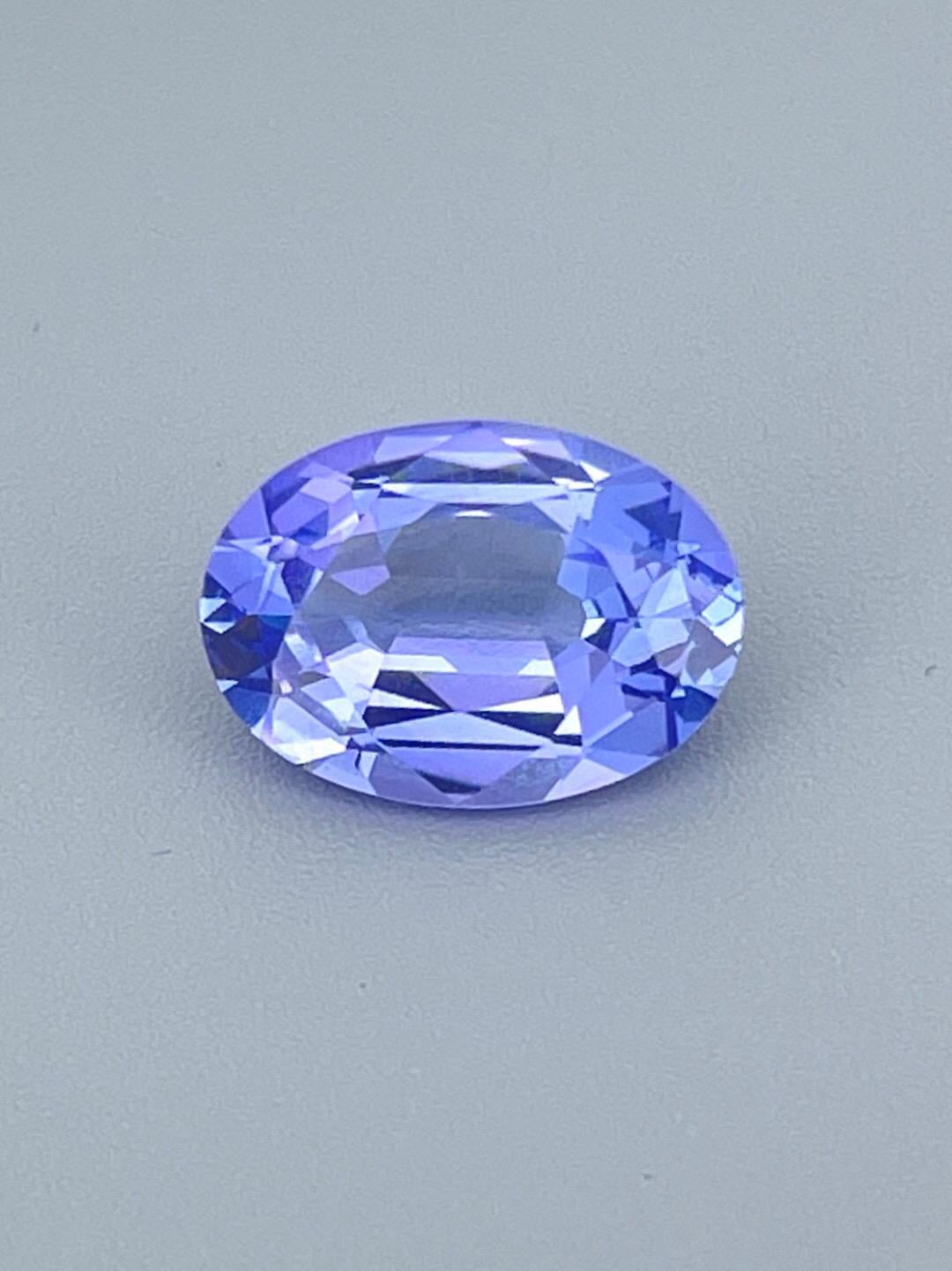 
TZA125
Taglio di precisione certificato AIG Tanzanite zoisite non riscaldata, anello pulito 

Specie:   Zoisite naturale Tanzanite
Varietà:  Zoisite naturale. 
Peso:  5.16ct
Colore:  Blu violetto
Tagliare:   Eccellente precisione
Chiarezza:   Occhi