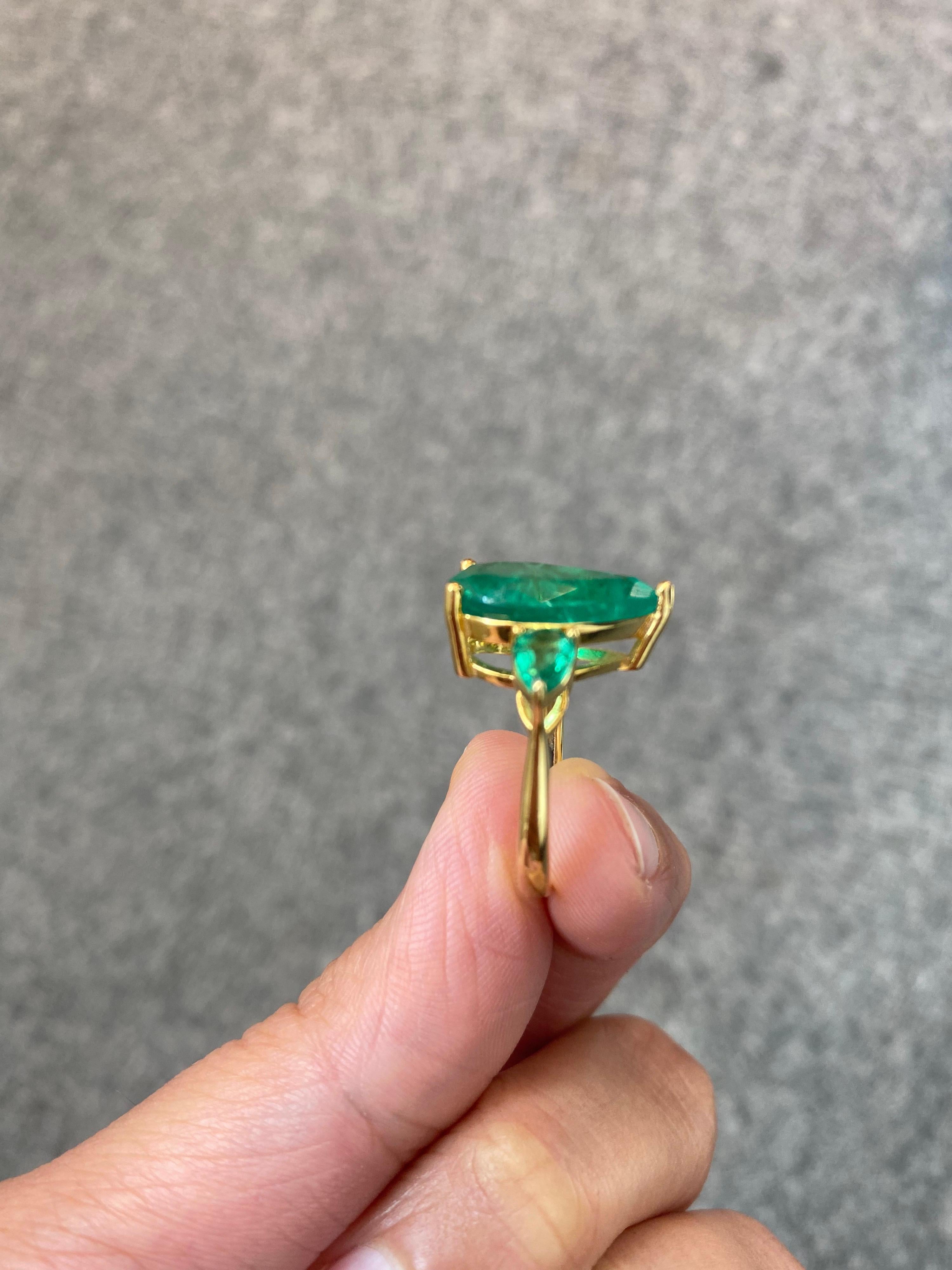 Women's or Men's 5.17 Carat Emerald Three Stone Engagement Ring