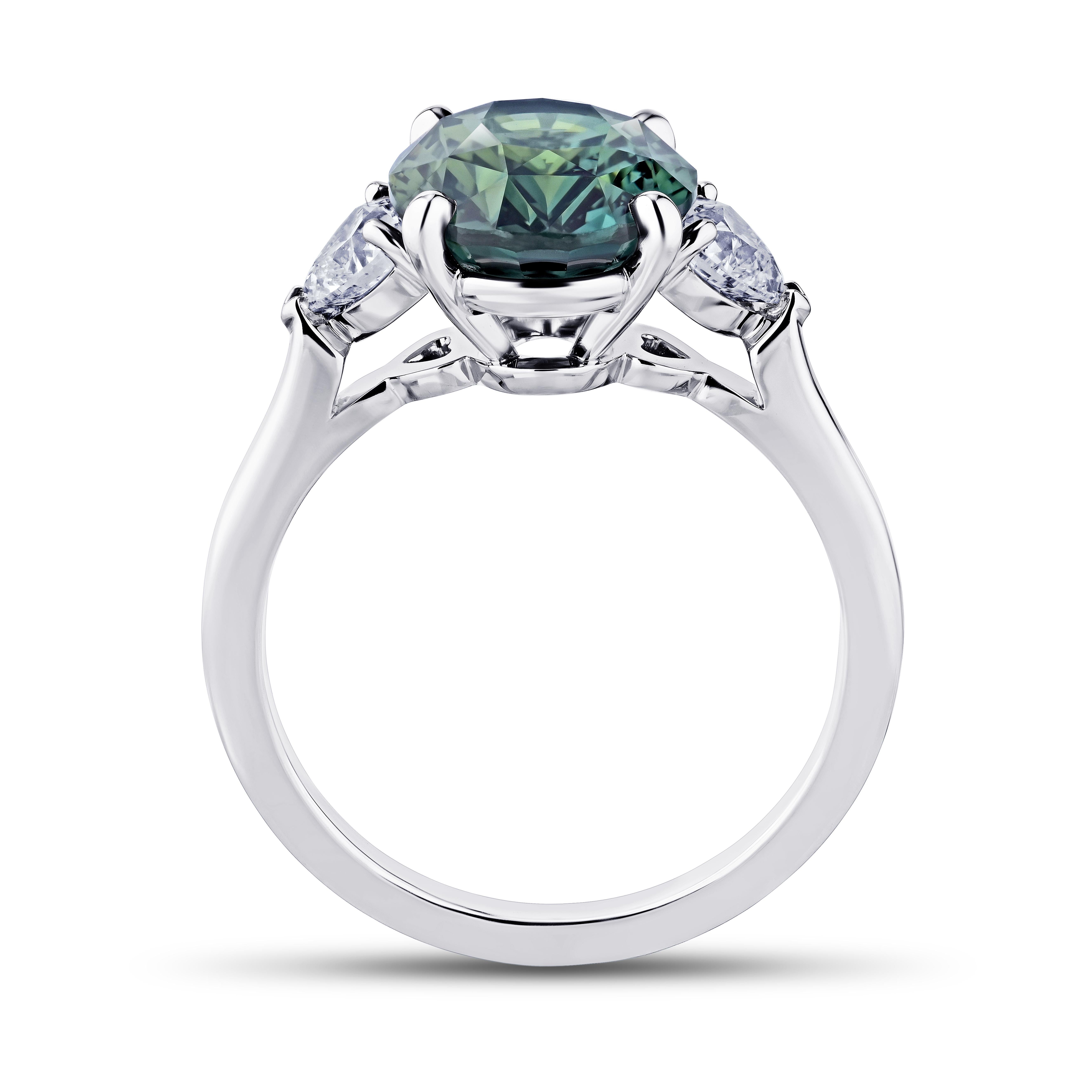 Contemporary 5.17 Carat Oval Green Sapphire and Diamond Platinum Ring For Sale