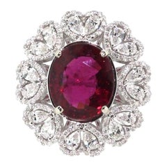 Anillo Corazón Racimo de Turmalina Rubelita y Diamantes de 5,17 Quilates, Oro de 18 Kilates
