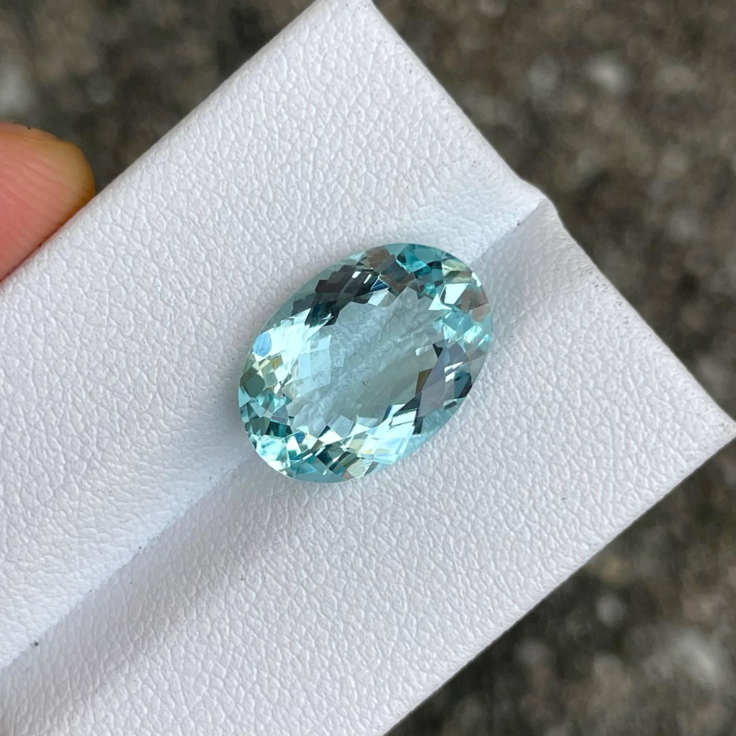 Weight 5.17 carats 
Dimensions 15.0x10.7x5.6 mm
Treatment none 
Origin Africa 
Clarity eye clean 
Shape oval 
Cut Faceted 



This 5.17 carat blue aquamarine gemstone is a stunning oval-cut natural stone, sourced from the rich mineral deposits of