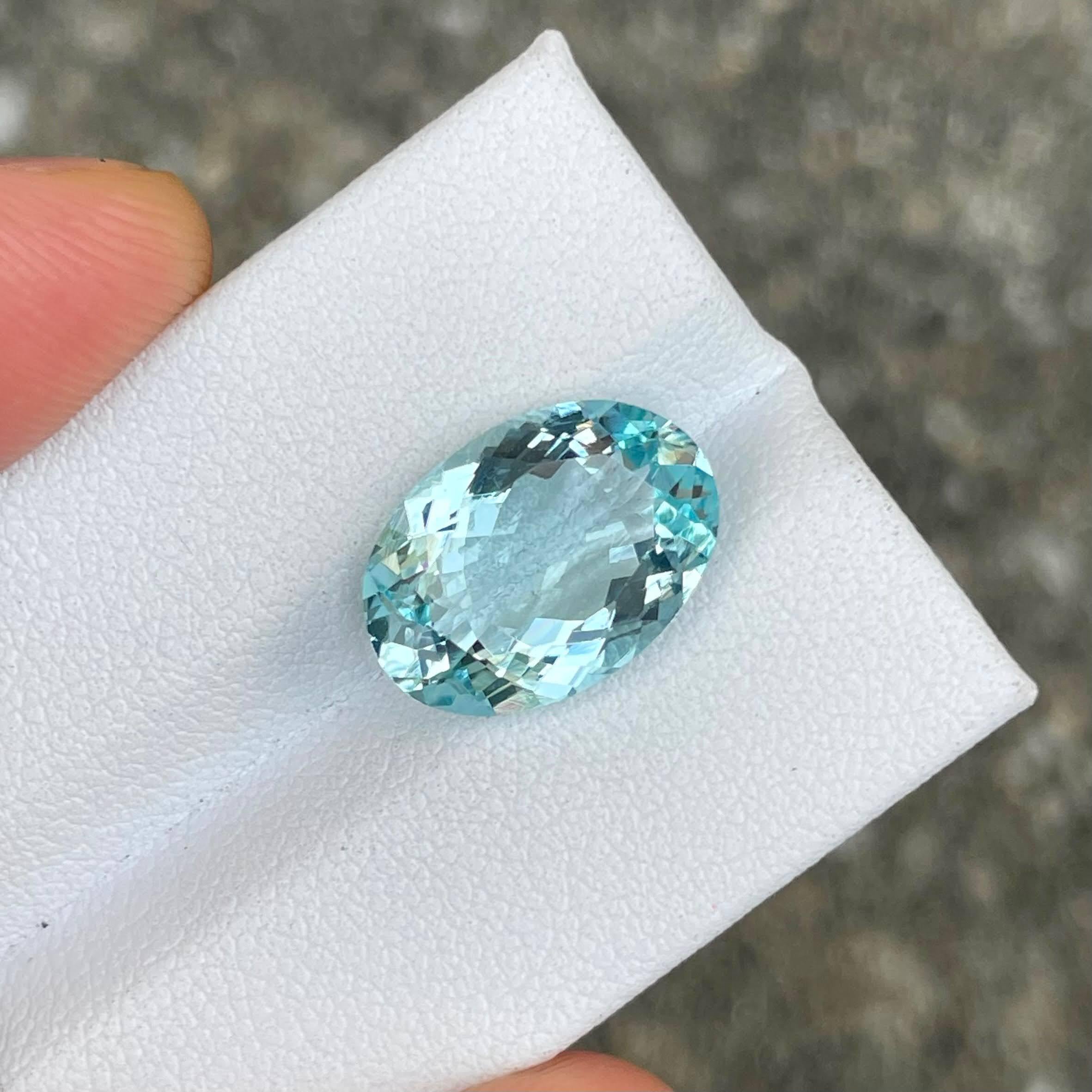 5.17 carats Blue Aquamarine Stone Oval Cut Natural African Gemstone For Sale 3