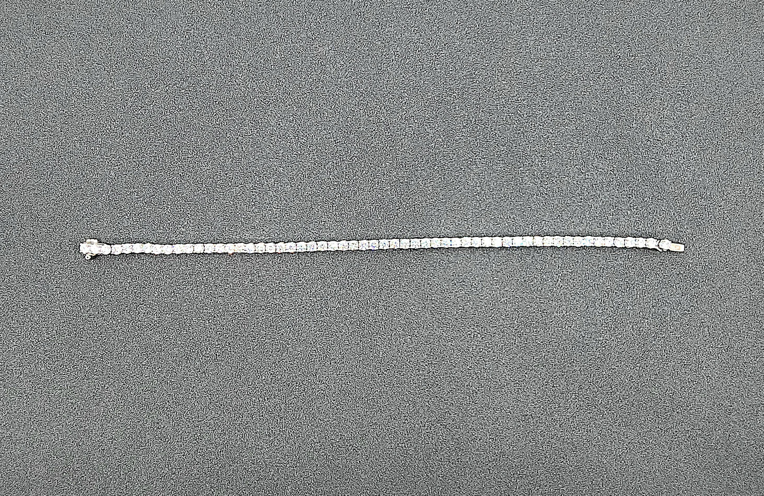Moderne Bracelet de tennis en diamant de 5.17 ct