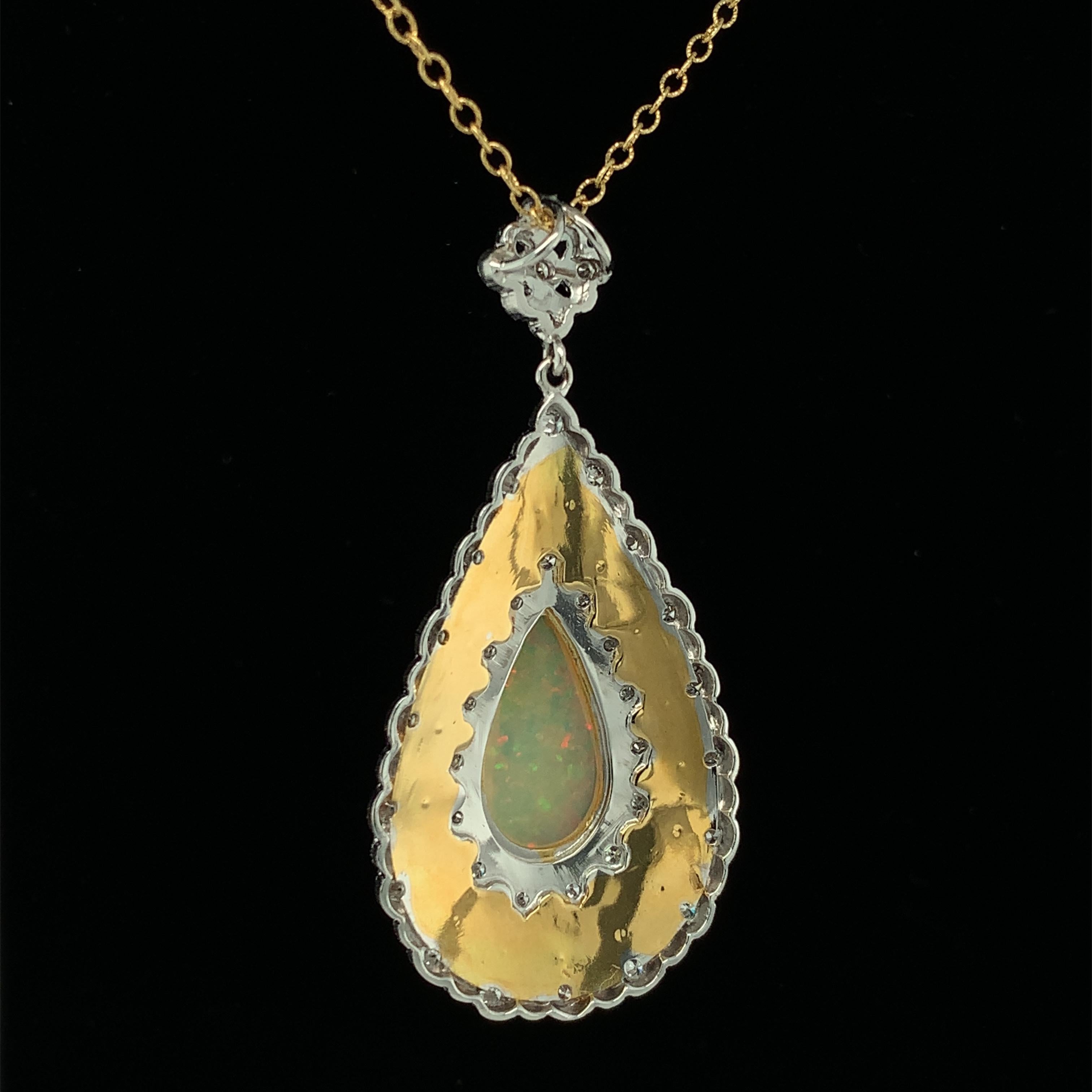 Women's 5.18 Carat Australian Opal Pear Shape, Diamond Yellow Gold Italian Drop Necklace