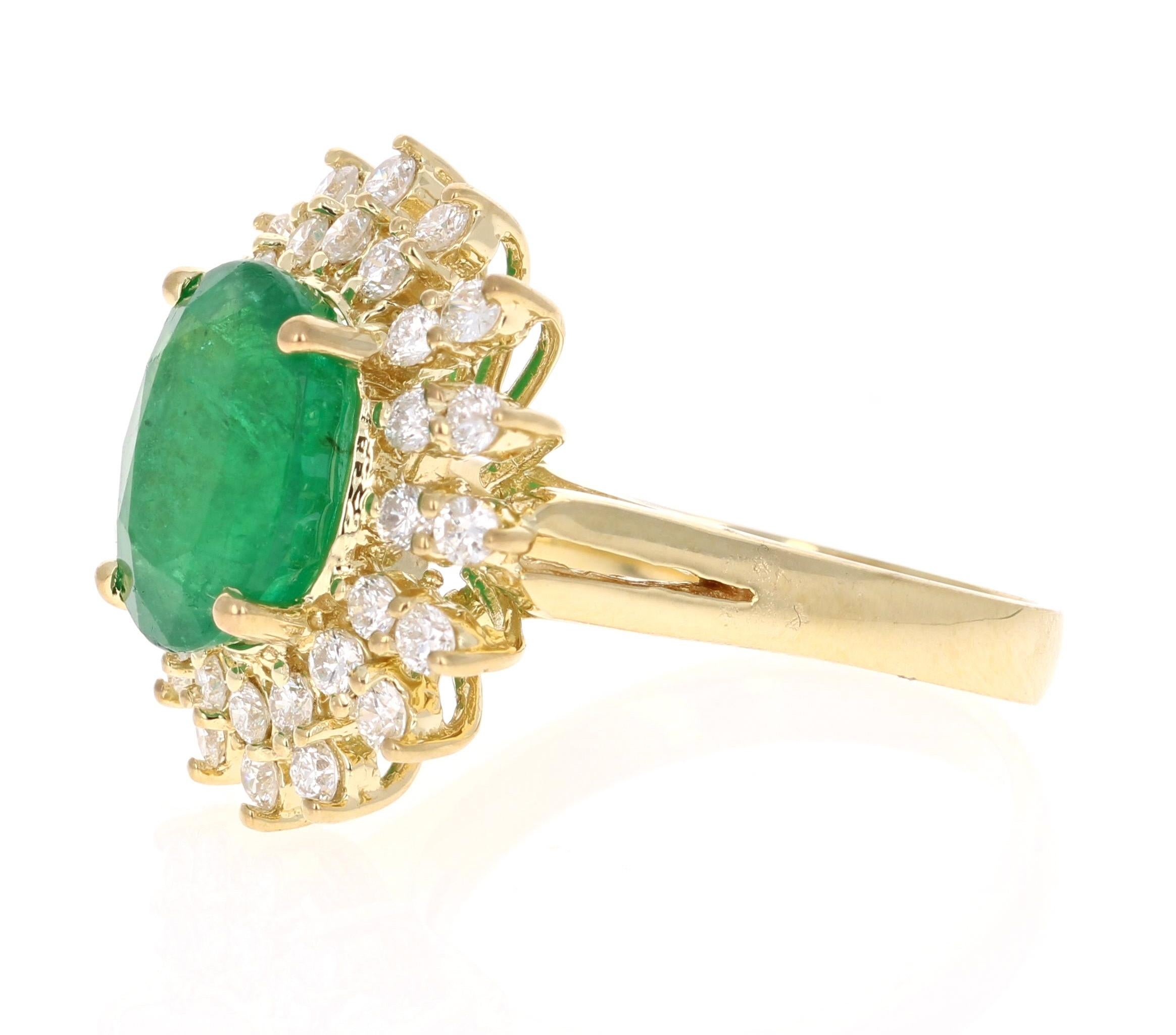 Contemporary 5.18 Carat Emerald Diamond 18 Karat Yellow Gold Cocktail Ring