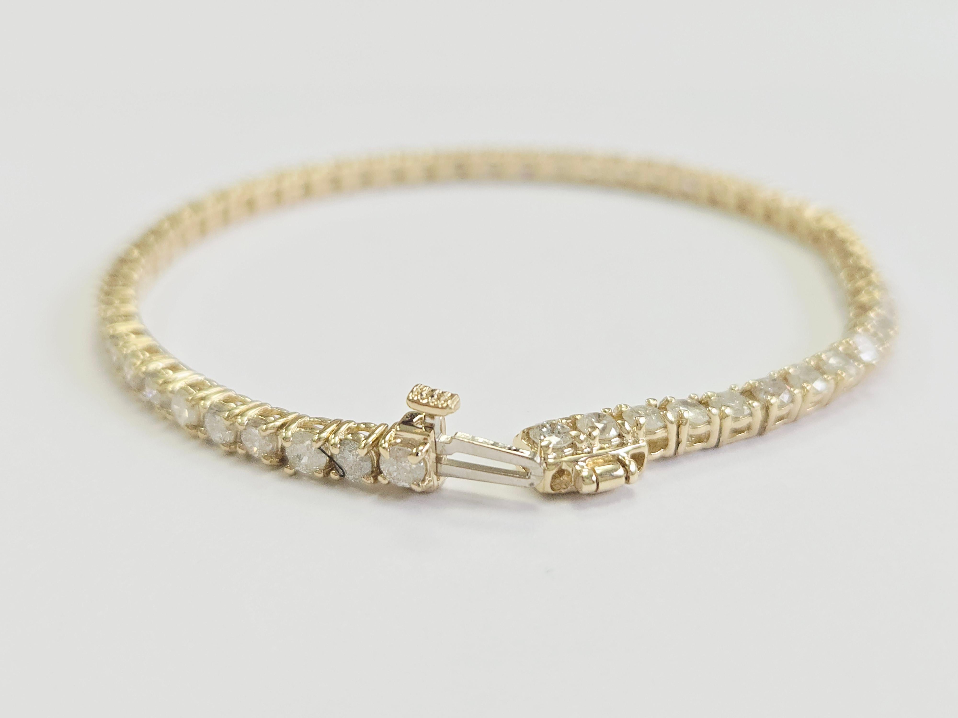 5.18 Carat Natural Diamond Tennis Bracelet 14 Karat Yellow Gold In New Condition In Great Neck Plaza, NY