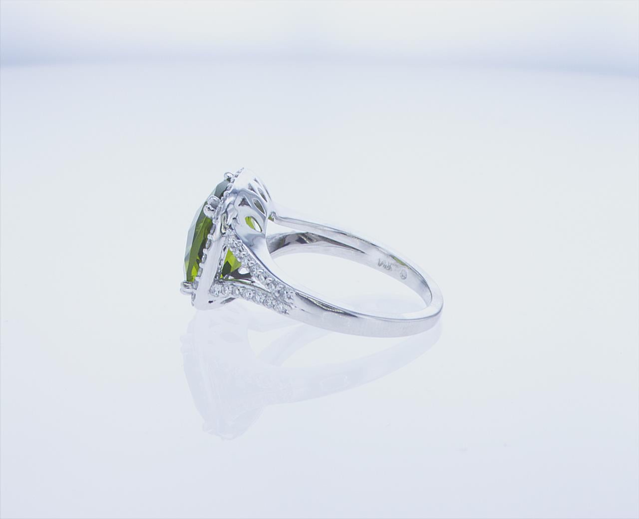 5.18ct Cushion Shape Peridot Cocktail Ring in 14k White Gold For Sale 5