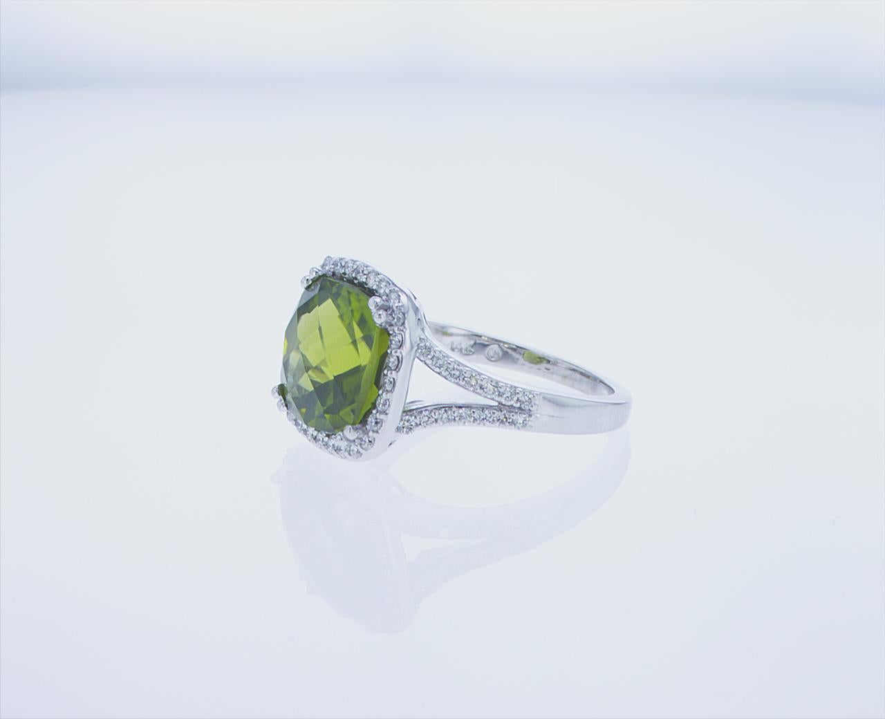 5.18ct Cushion Shape Peridot Cocktail Ring in 14k White Gold For Sale 1