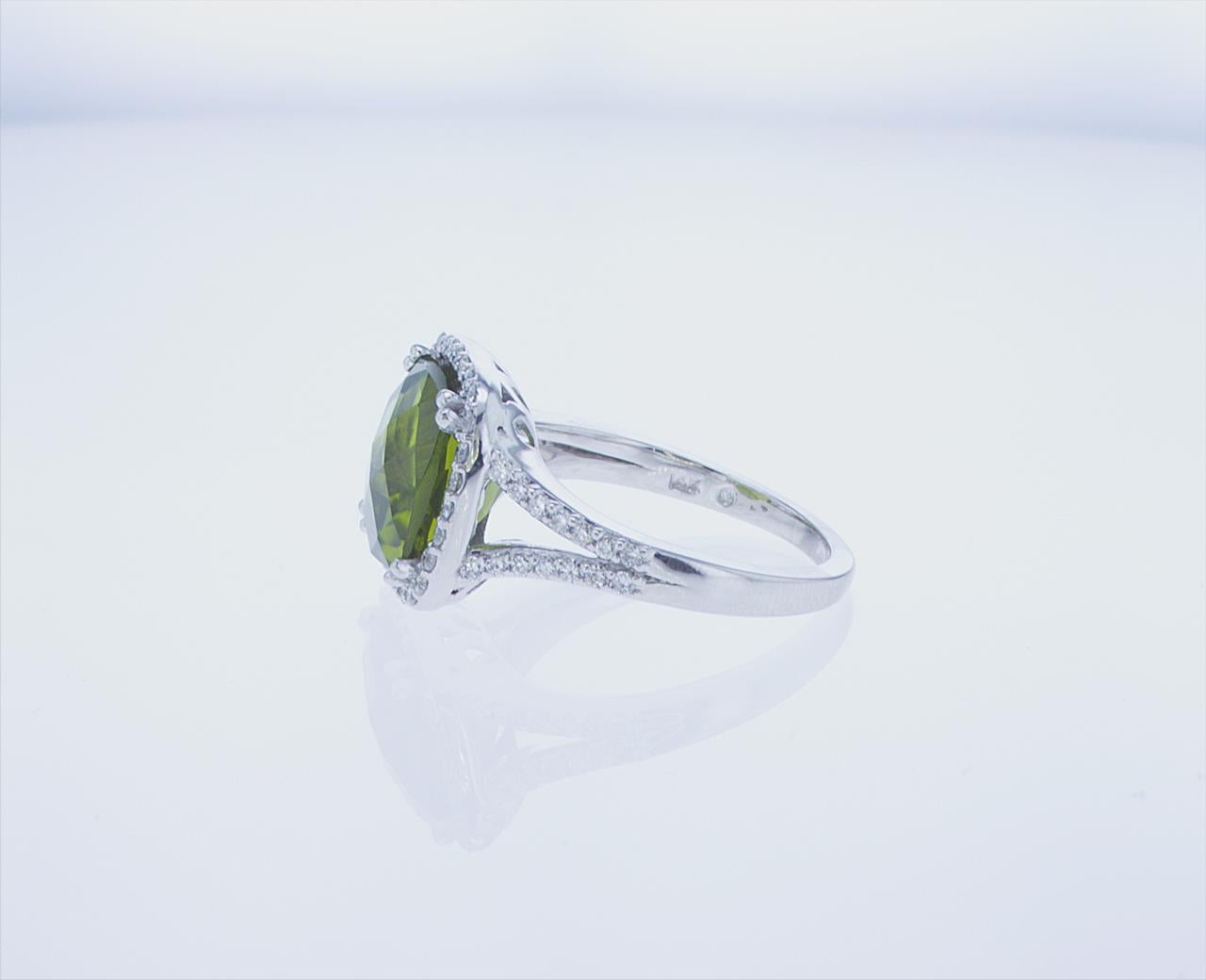 5.18ct Cushion Shape Peridot Cocktail Ring in 14k White Gold For Sale 3