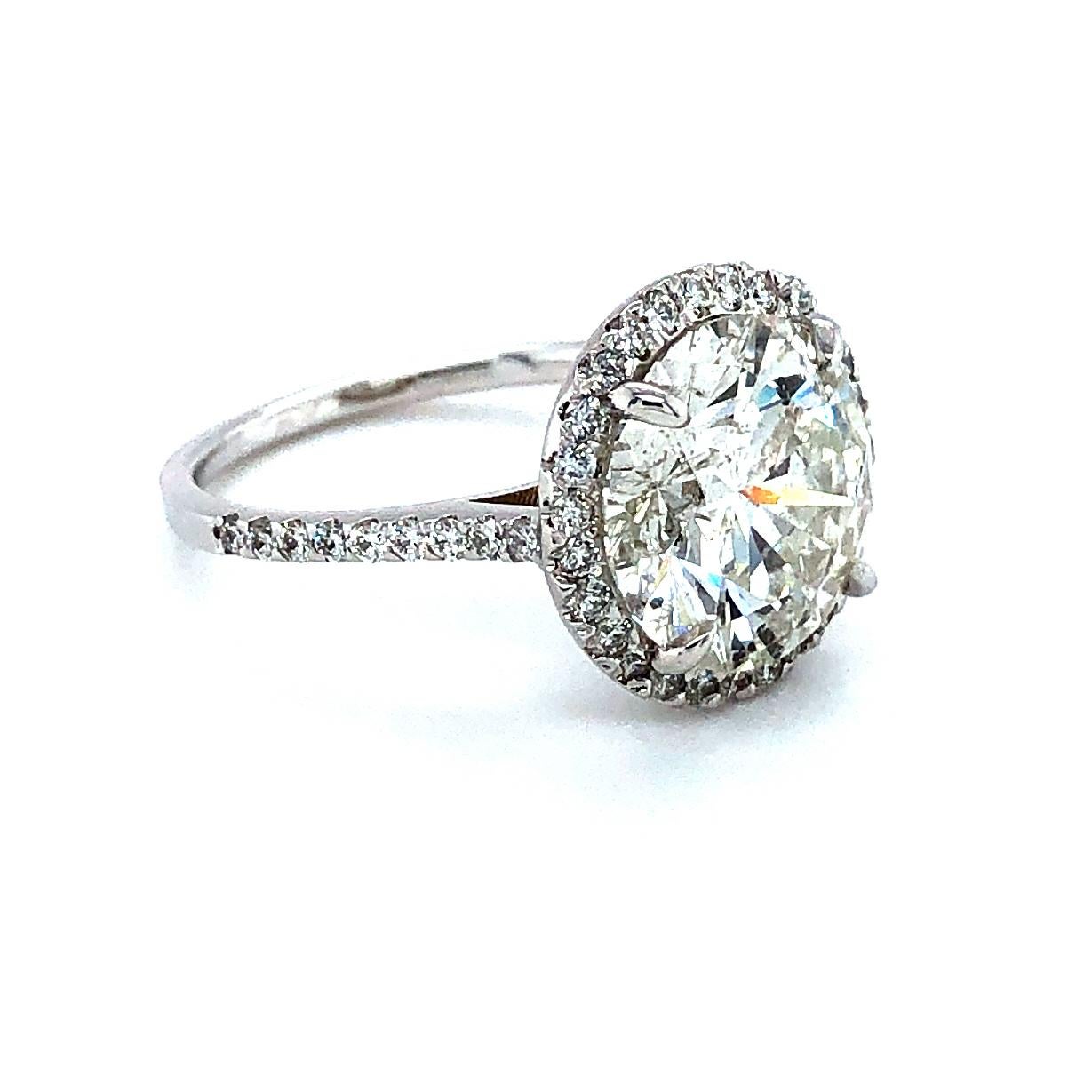 5.18 Carat Diamond Engagement Ring 18 Karat Gold 3