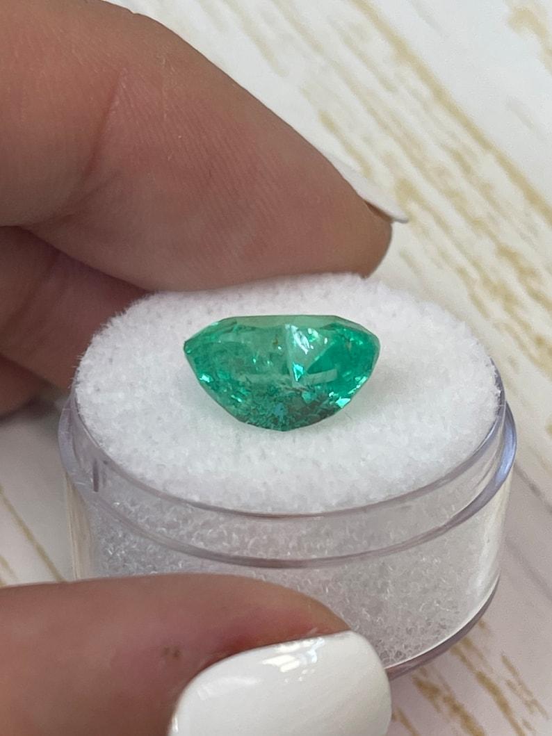 Women's 5.19 Carat Heart-Cut Colombian Emerald  Pastel Green Loose Natural Gemstone