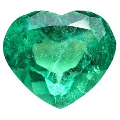 5.19 Carat Heart-Cut Colombian Emerald  Pastel Green Loose Natural Gemstone