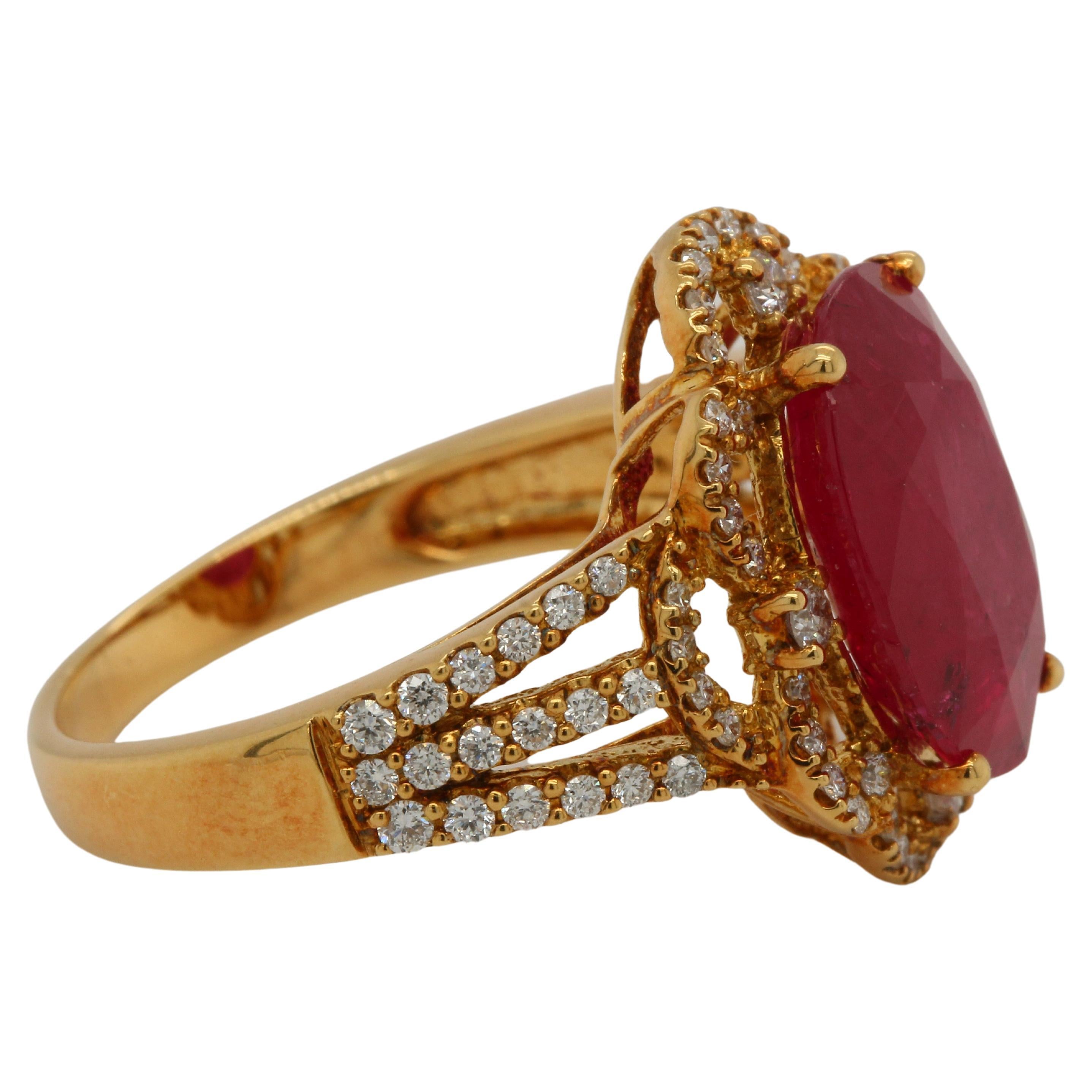 5.19 Carat Ruby And Diamond Ring In 18 Karat Gold In New Condition For Sale In Bangkok, 10