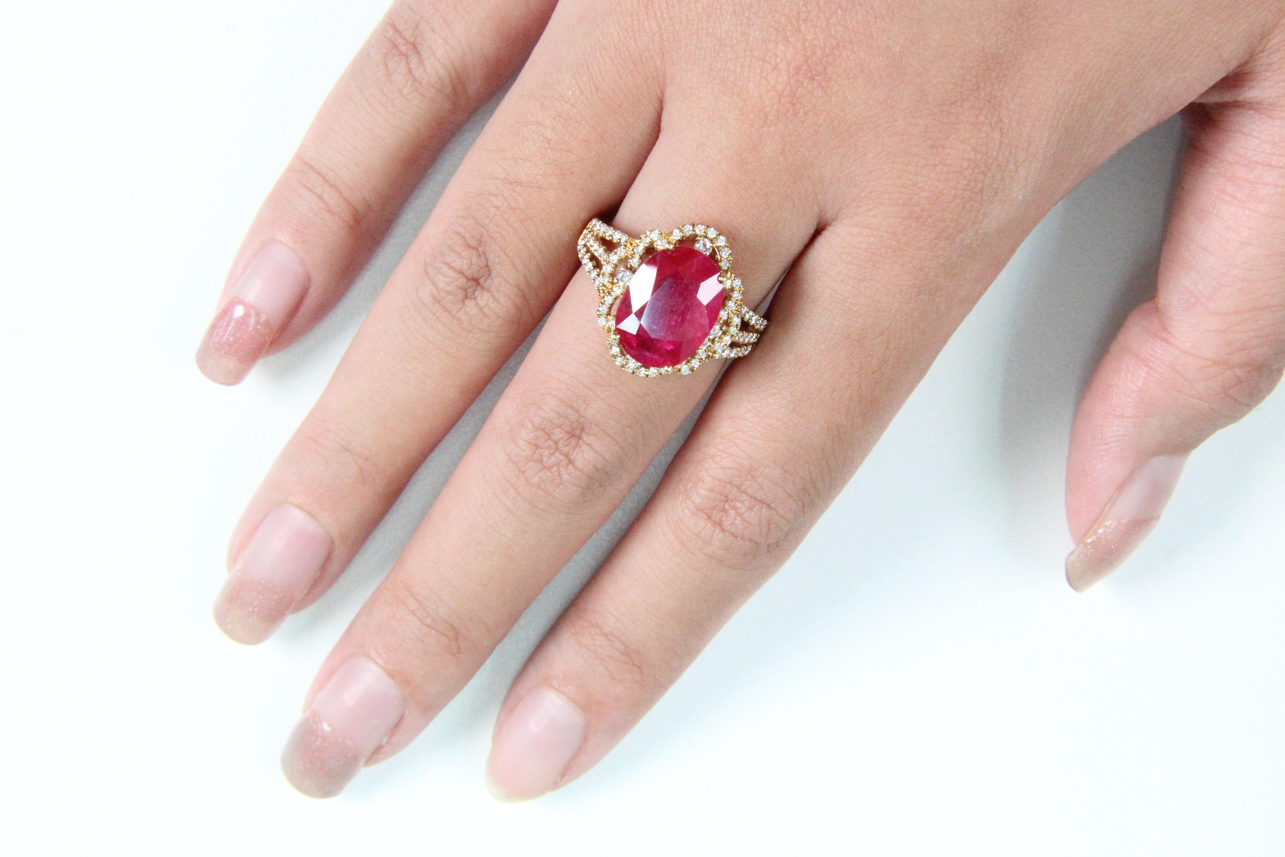 5.19 Carat Ruby And Diamond Ring In 18 Karat Gold For Sale 2