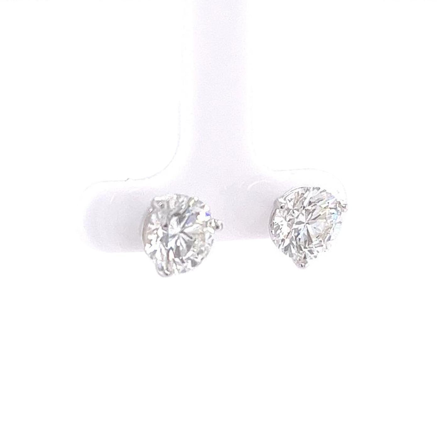 5.19ct Round Natural Diamonds Martini Setting 3 Prong Studs Earrings In Good Condition For Sale In Aventura, FL